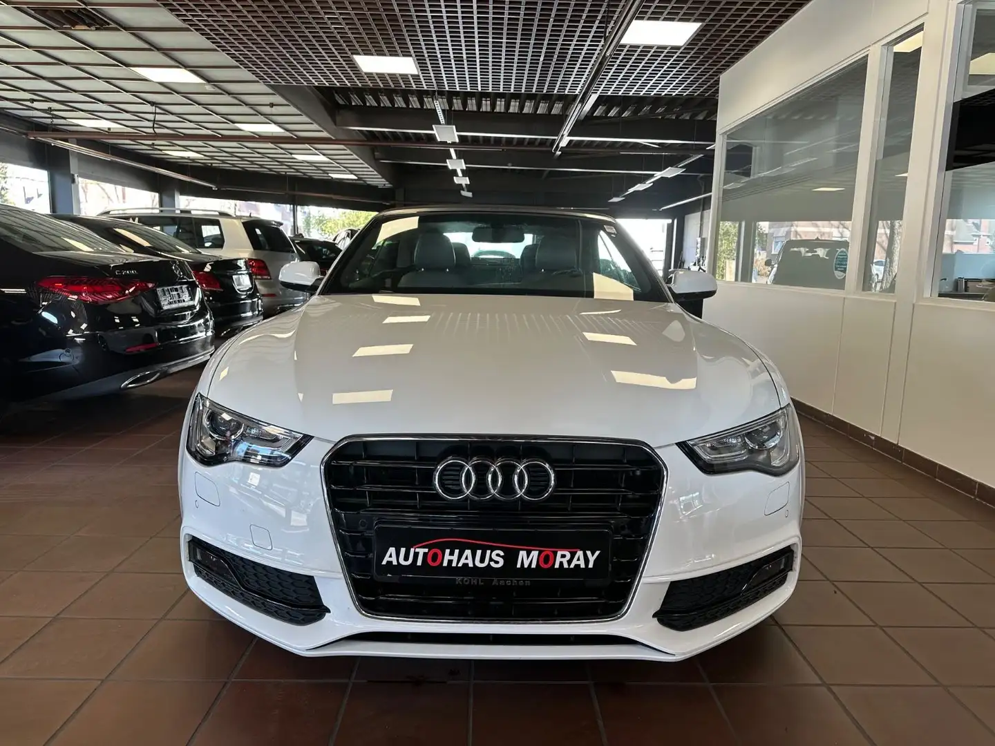 Audi A5 Cabriolet 2.0 TDI S Line, Navi., Keyless-Go Weiß - 2