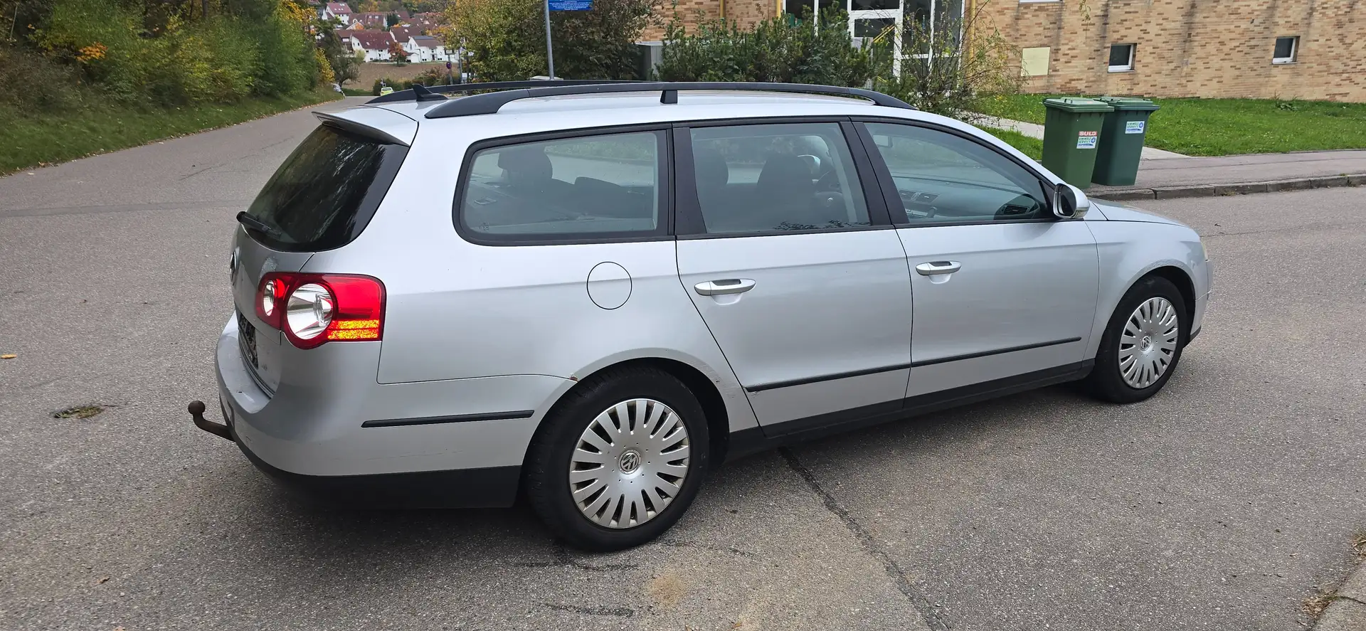 Volkswagen Passat Variant Trendline Grau - 2
