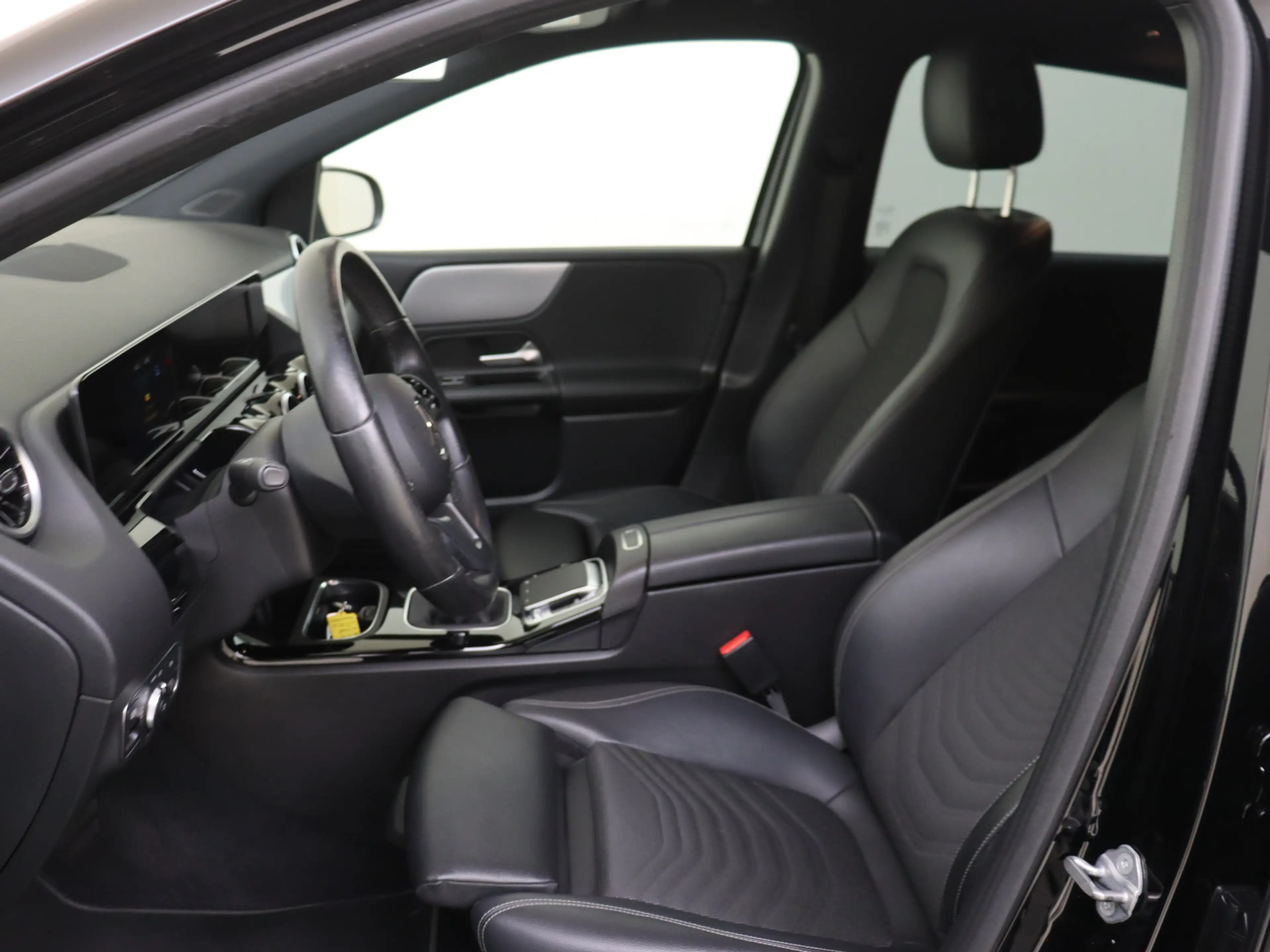 Mercedes-Benz B 160 CARPLAY NAVIGATIE | HALF LEDER | DIGITALE COCKPIT — photo 10