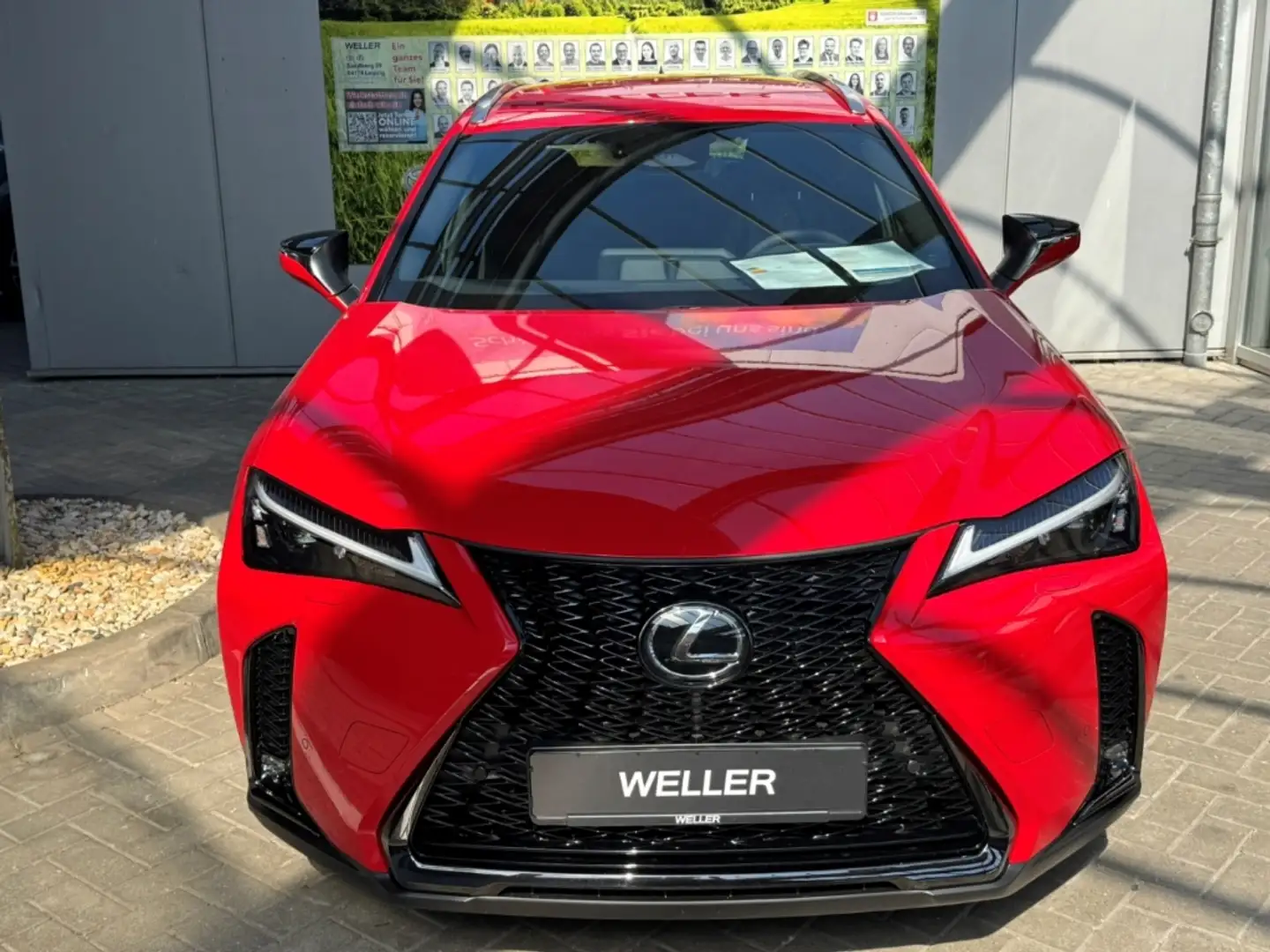 Lexus UX 300h F SPORT Design *Navi*LED*CarPlay*Kamera* Rood - 2