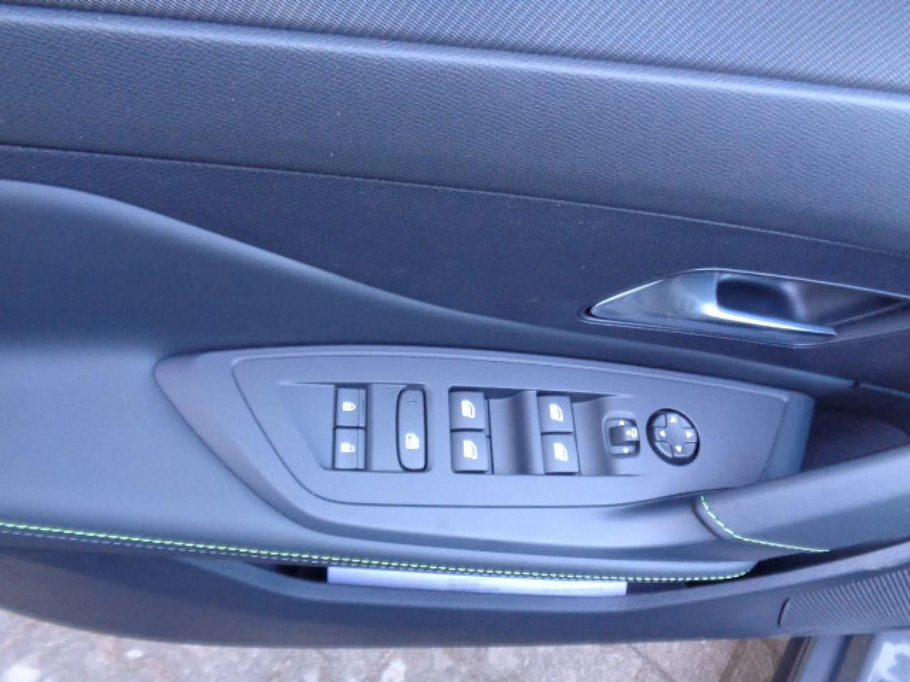 Peugeot 408 Hybrid 145 GT Exclusive Alcantara, Navi, — photo 12