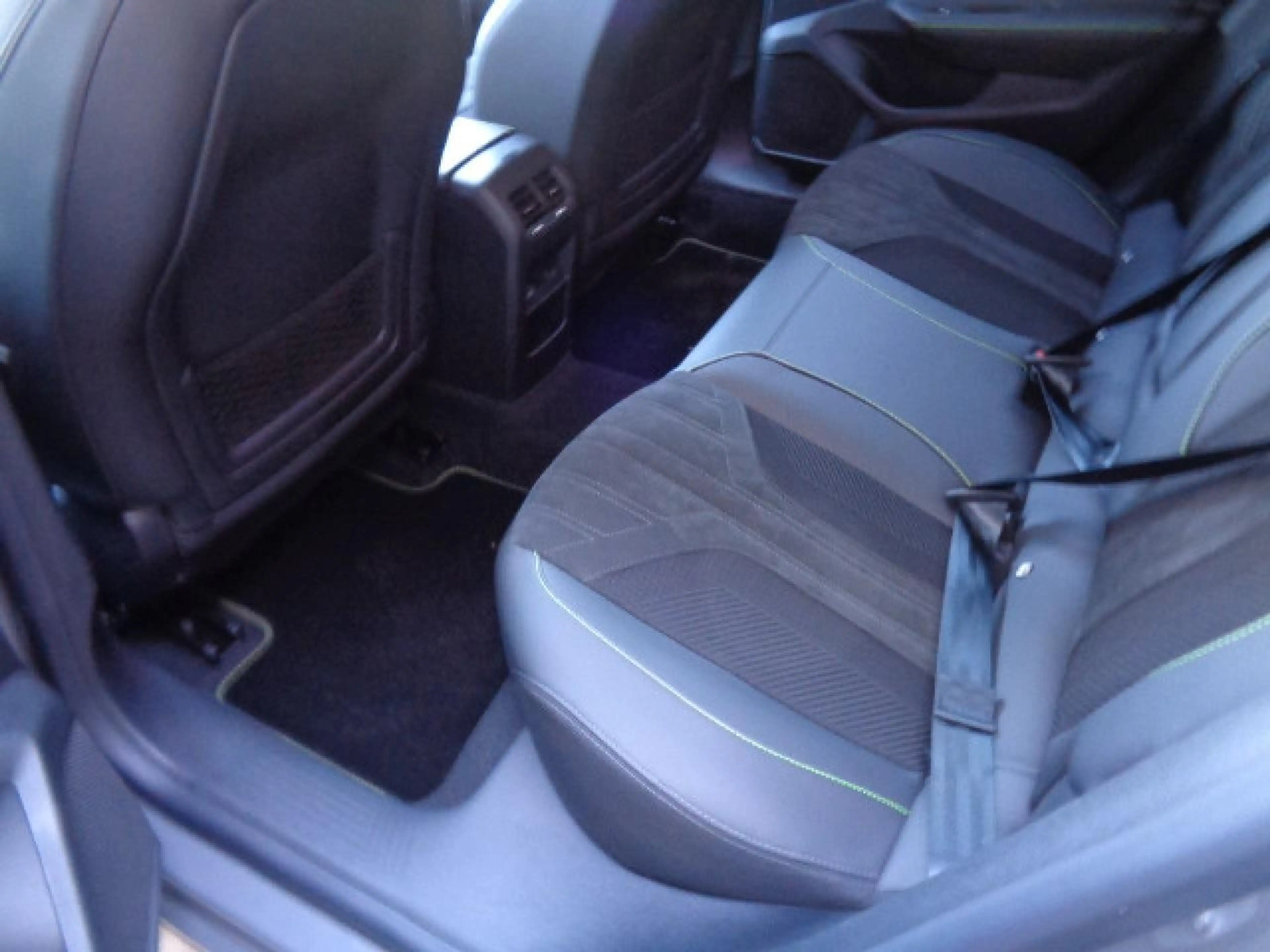 Peugeot 408 Hybrid 145 GT Exclusive Alcantara, Navi, — photo 10