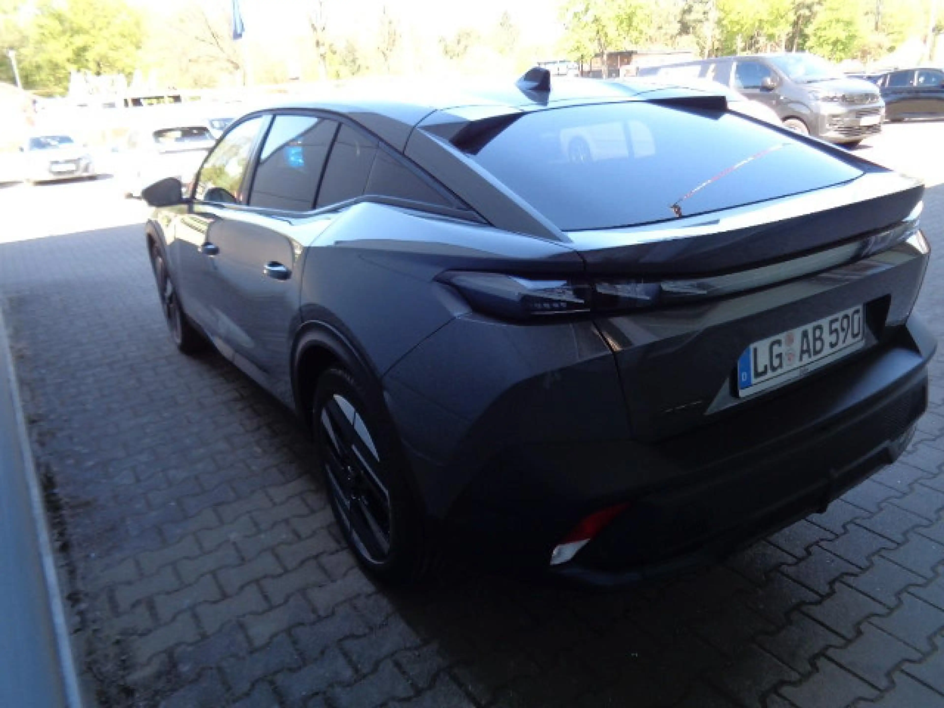 Peugeot 408 Hybrid 145 GT Exclusive Alcantara, Navi, — photo 4