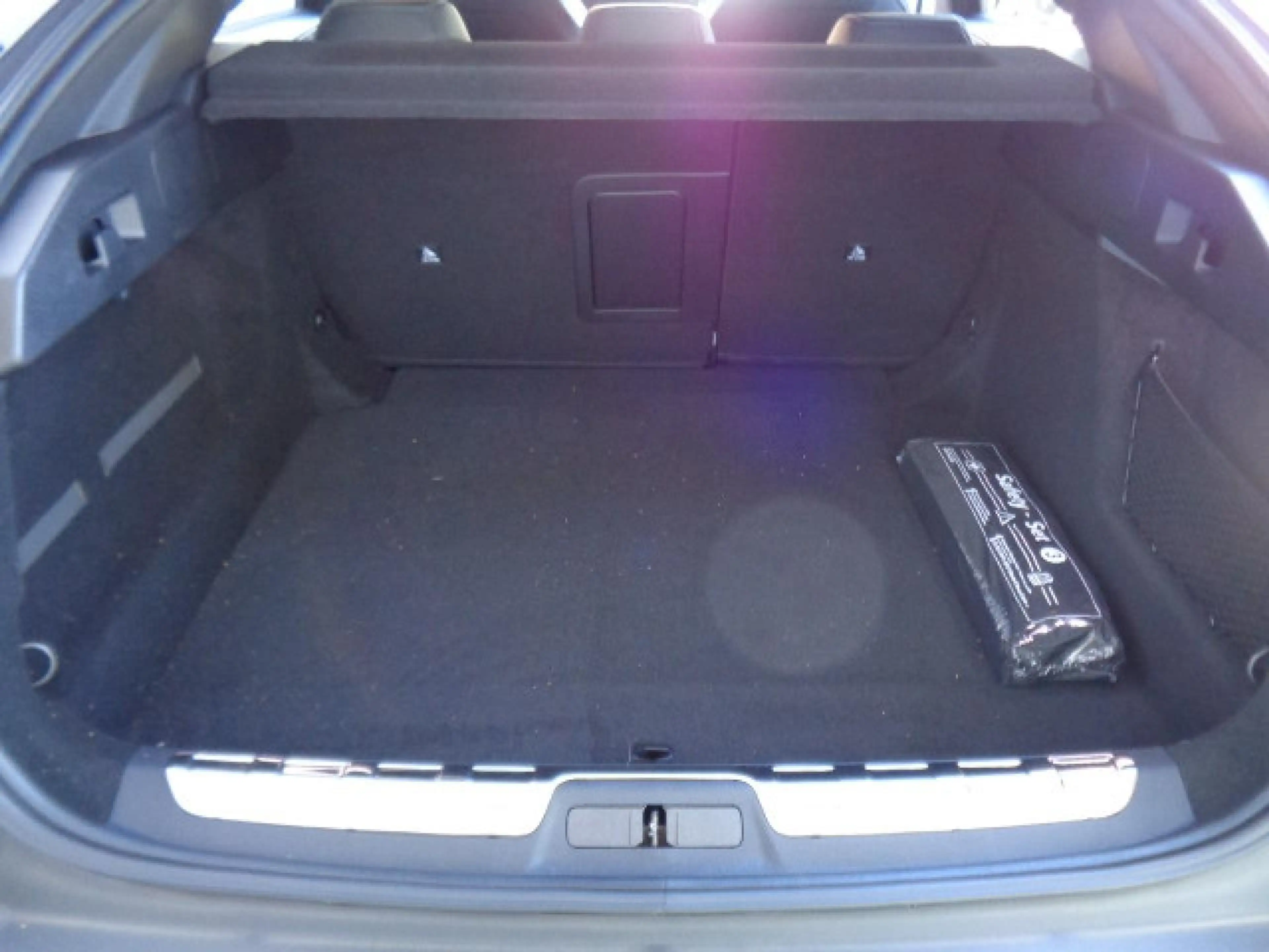 Peugeot 408 Hybrid 145 GT Exclusive Alcantara, Navi, — photo 6