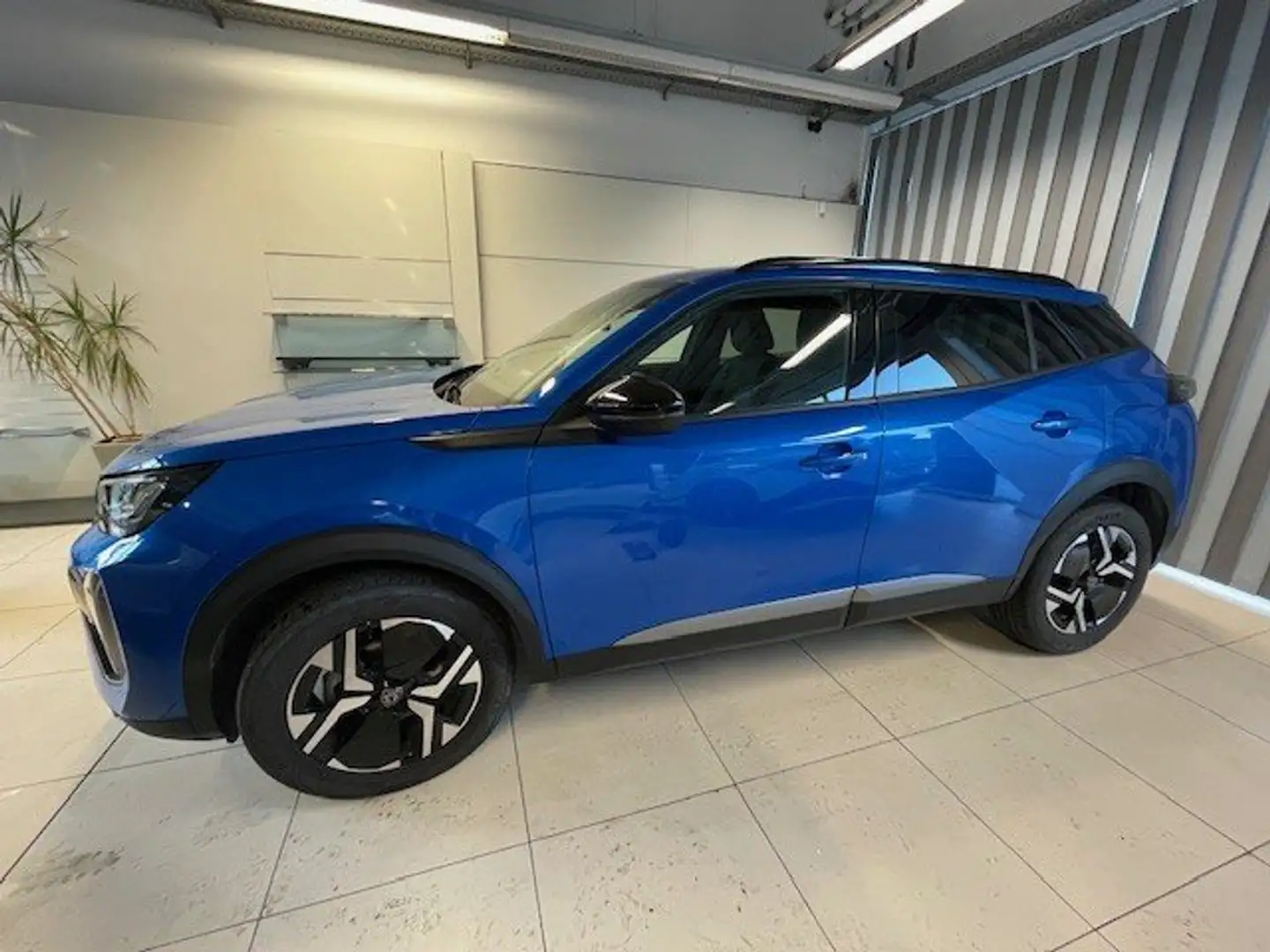 Peugeot 2008 Allure Blau - 2