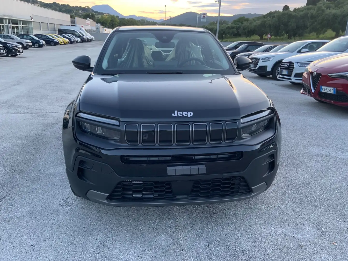 Jeep Avenger 1.2 Turbo 100 CV MHEV Longitude Nero - 1
