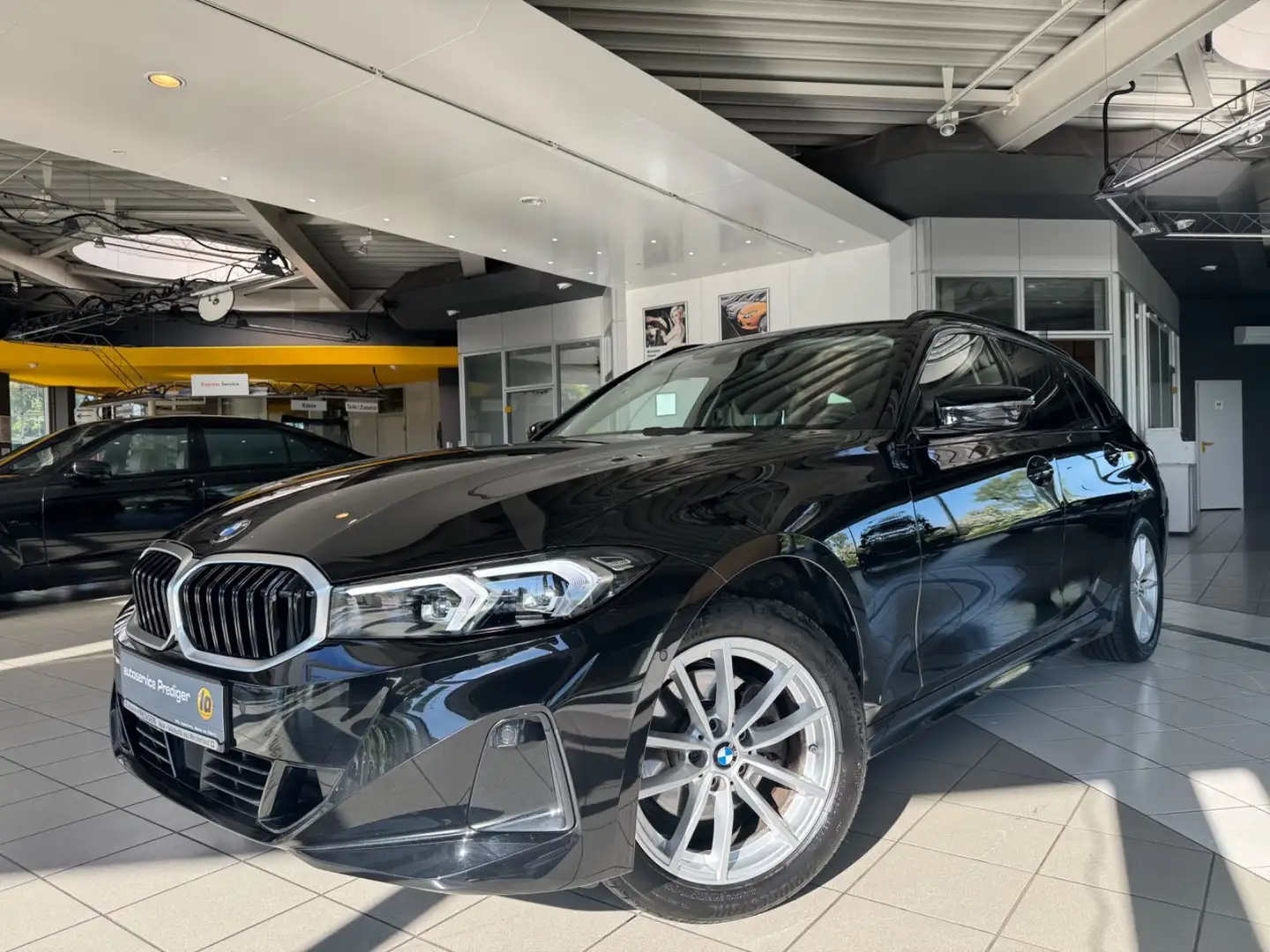 BMW 320 Baureihe 3 Touring 320 d xDrive*LED* Noir - 1
