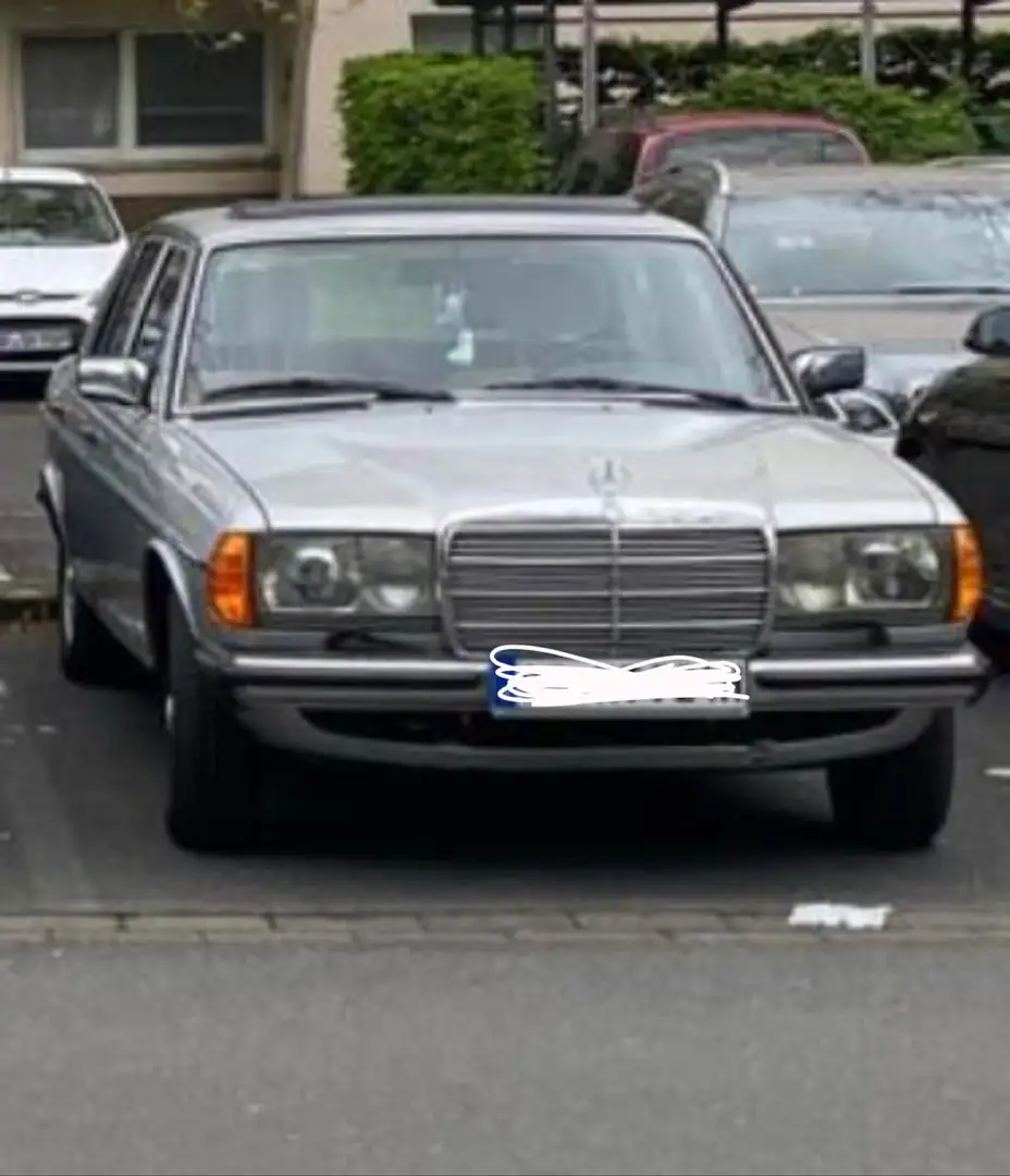 Mercedes-Benz 230 E mit E Kennzeichen Gri - 2
