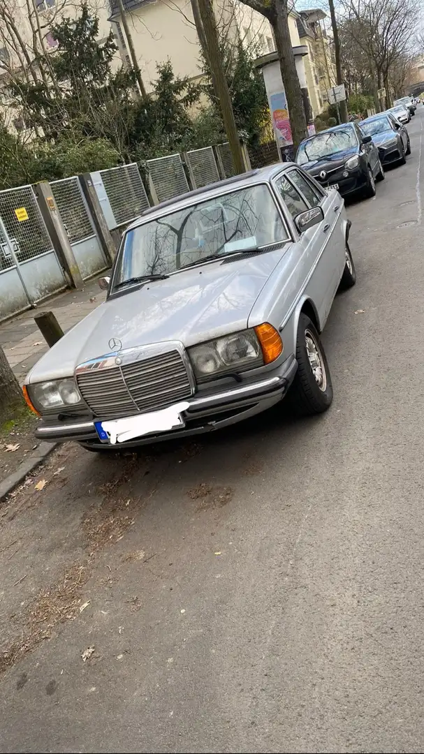 Mercedes-Benz 230 E mit E Kennzeichen Szary - 1