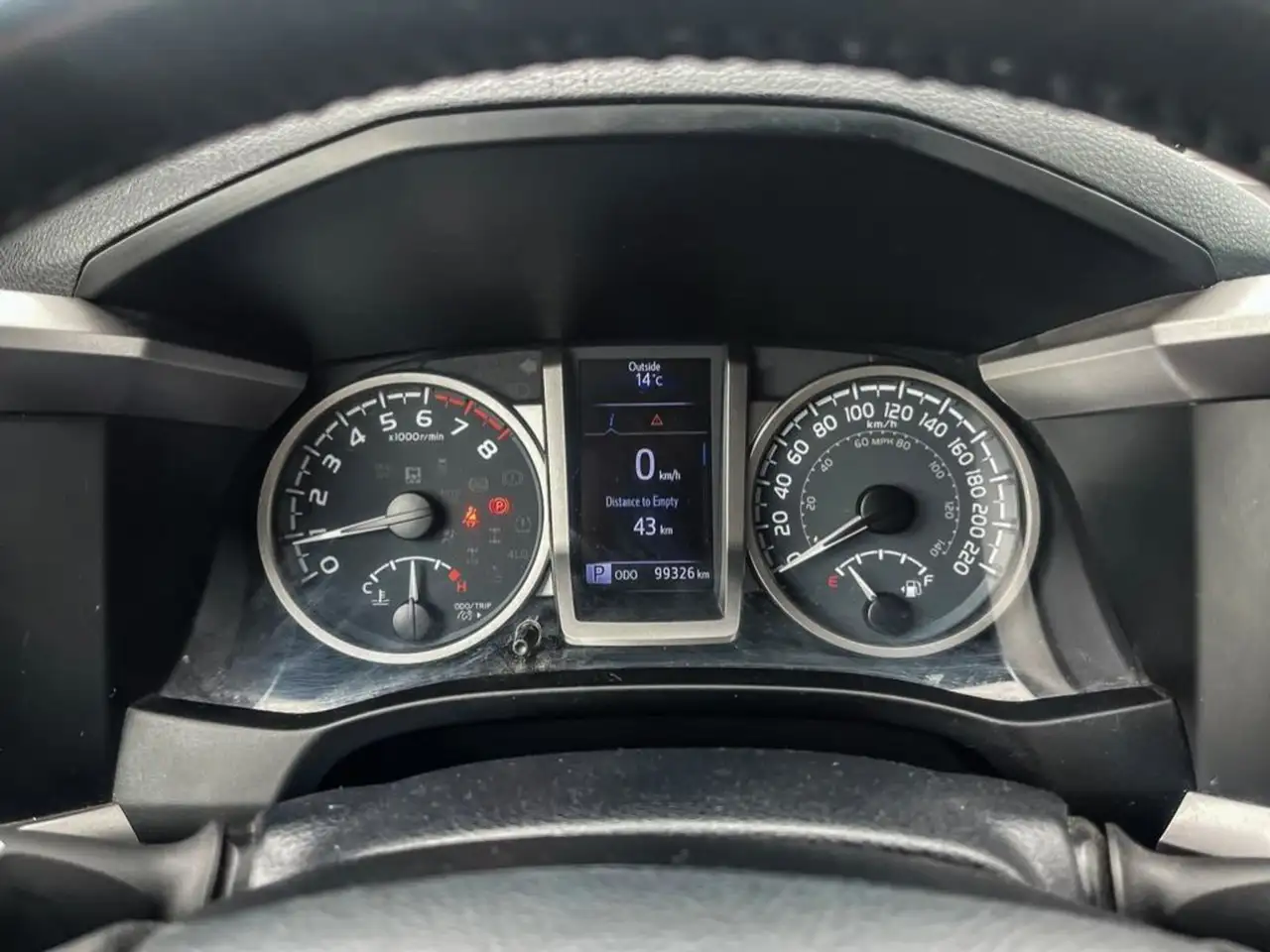 Toyota Tacoma снимка Toyota Tacoma