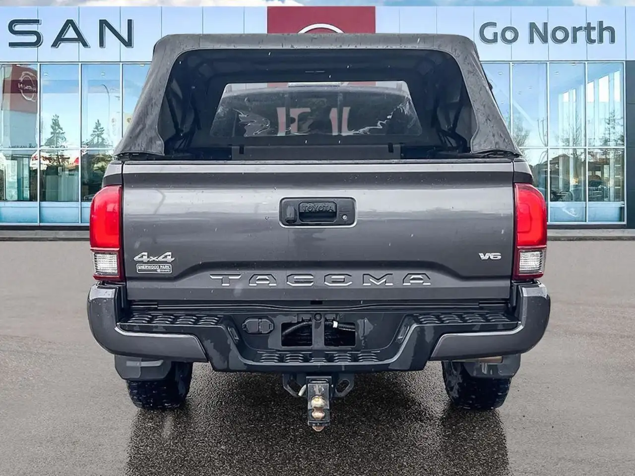 Toyota Tacoma снимка Toyota Tacoma