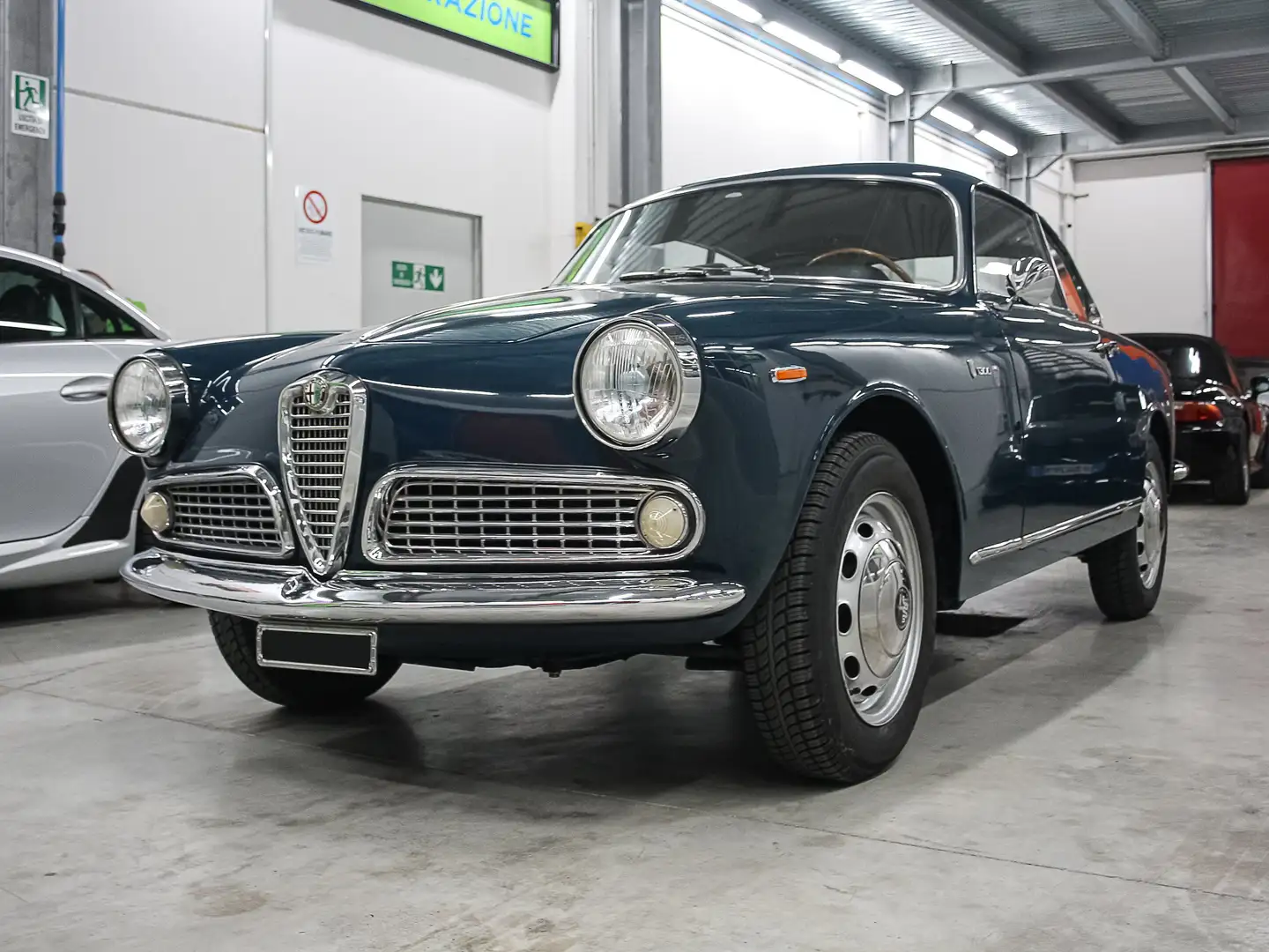 Alfa Romeo Giulietta 1300 Sprint Blue - 1