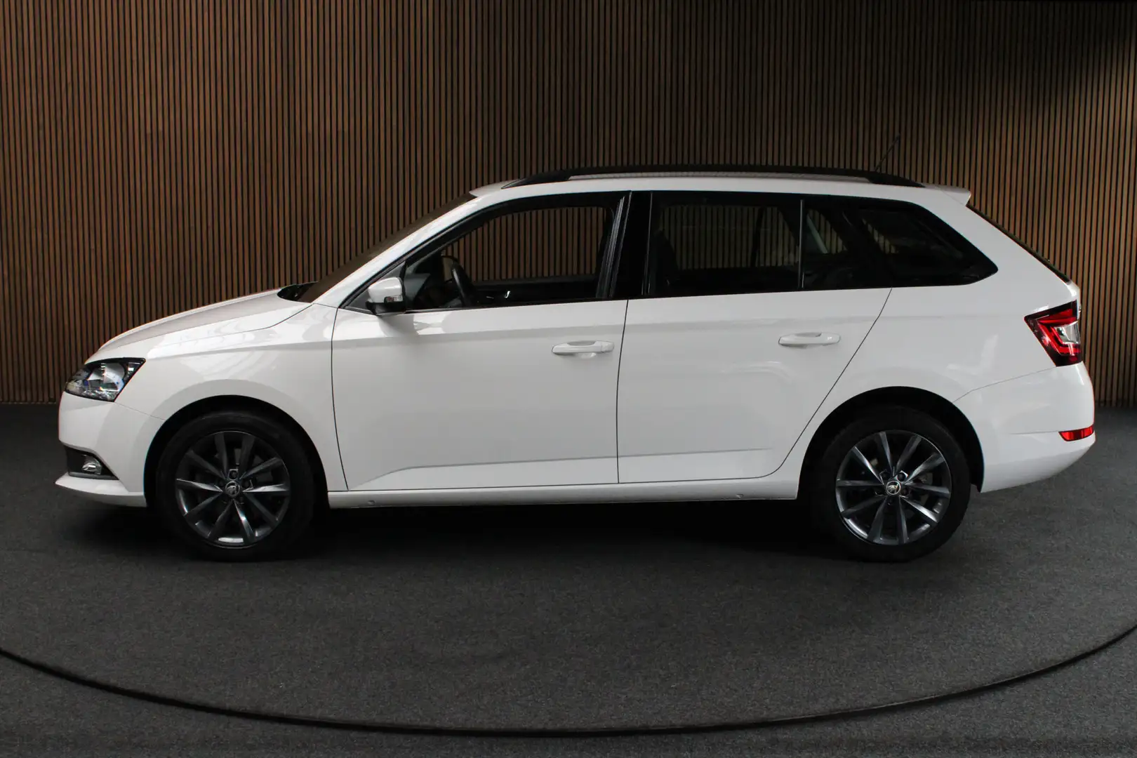 Skoda Fabia Combi 1.0 TSI 110pk Aut. Navi Climate LM velgen Cr Wit - 2