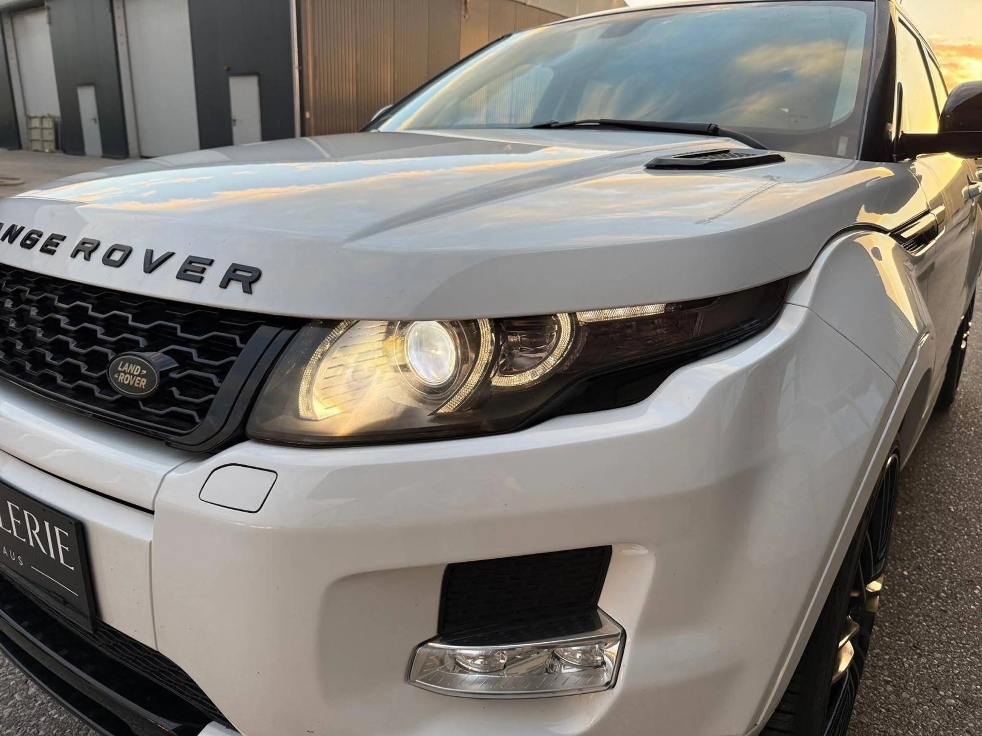 Land Rover Range Rover Evoque Pure — photo 10