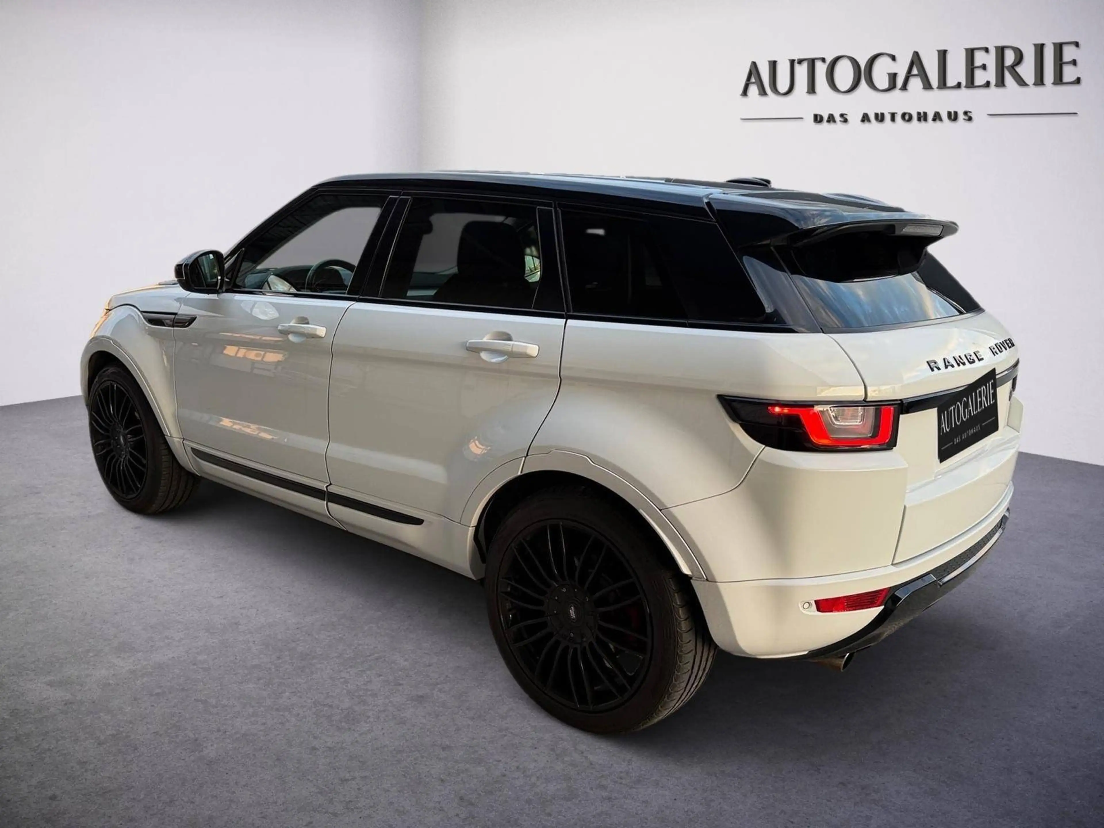 Land Rover Range Rover Evoque Pure — photo 6