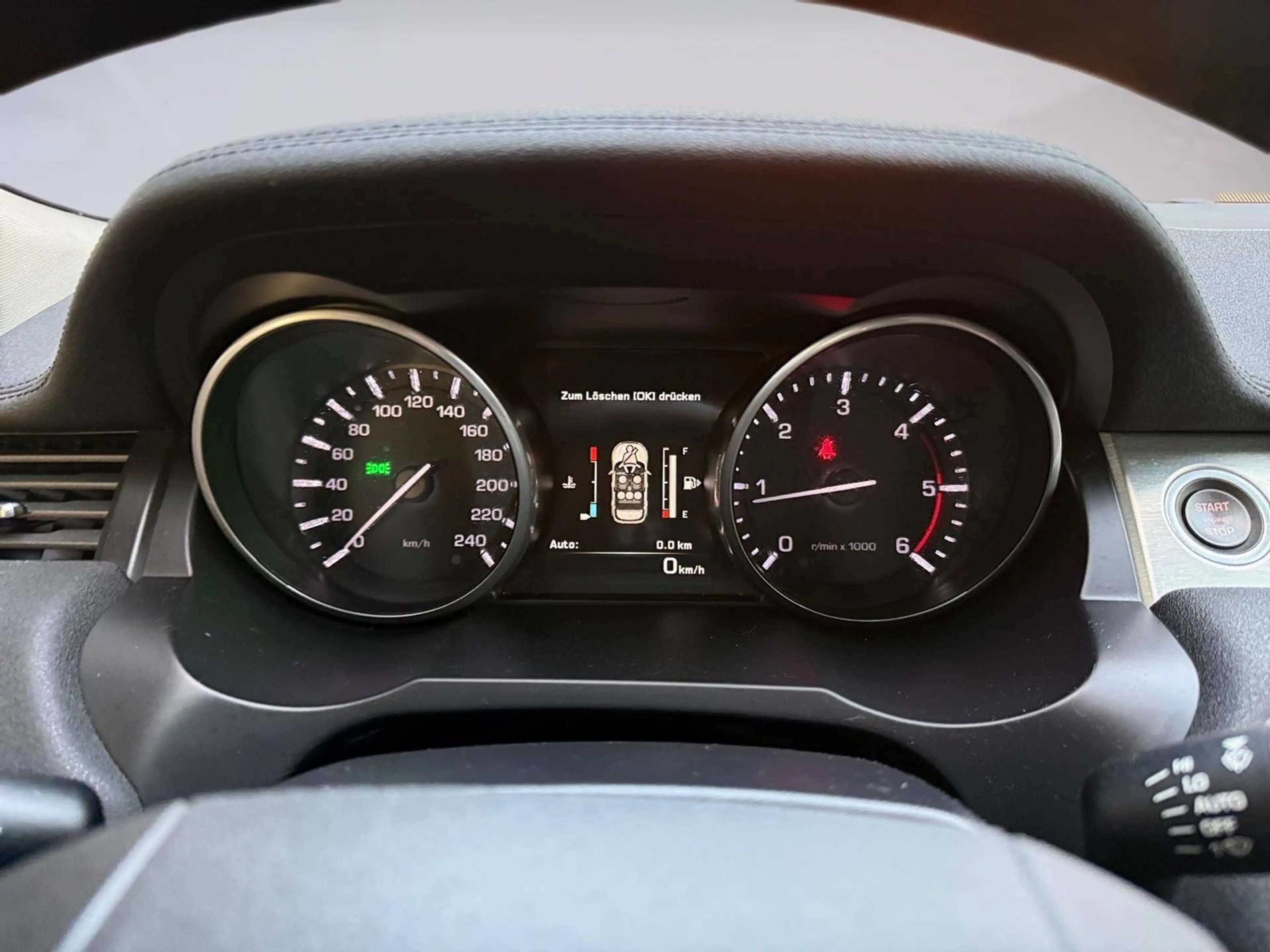 Land Rover Range Rover Evoque Pure — photo 13