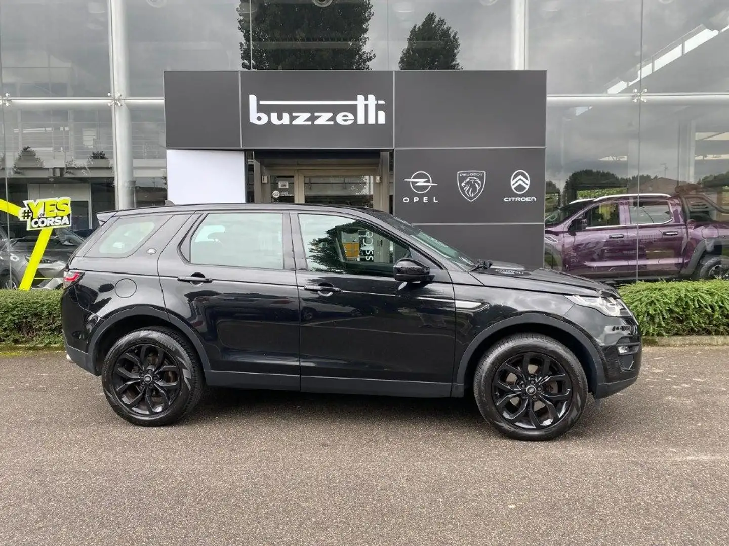 Land Rover Discovery Sport 2.0 TD4 150 CV Pure Zwart - 2
