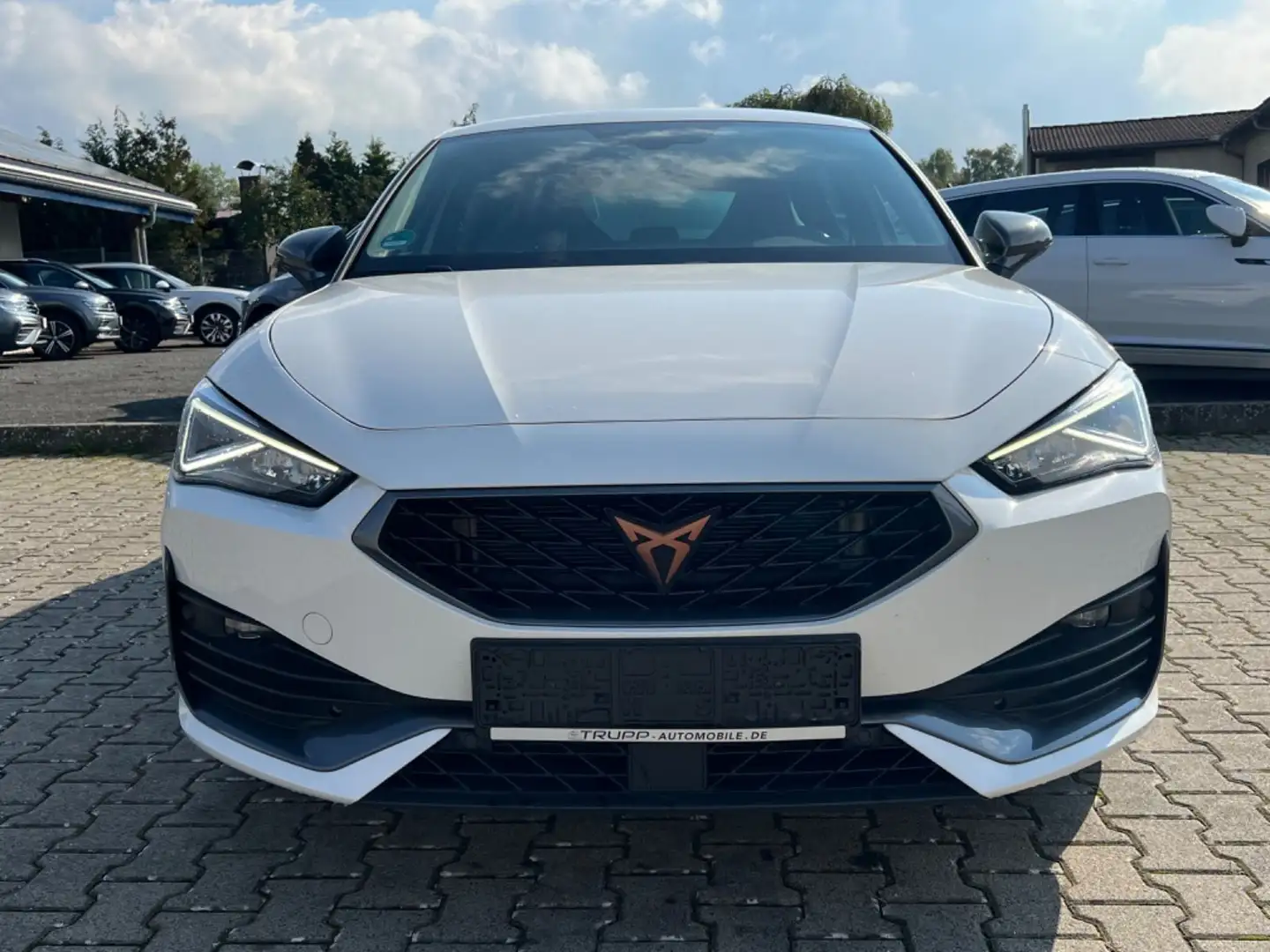 CUPRA Leon VZ e-Hybrid/LED/VIRTUAL/ACC/R-KAM/SHZ/NAVI Weiß - 2