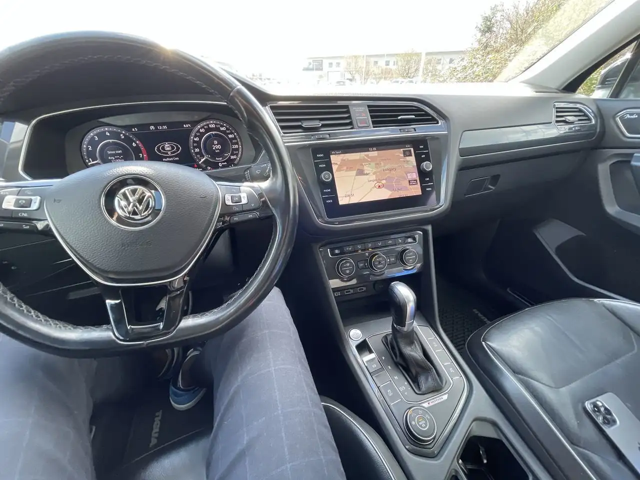 Volkswagen Tiguan снимка Volkswagen Tiguan