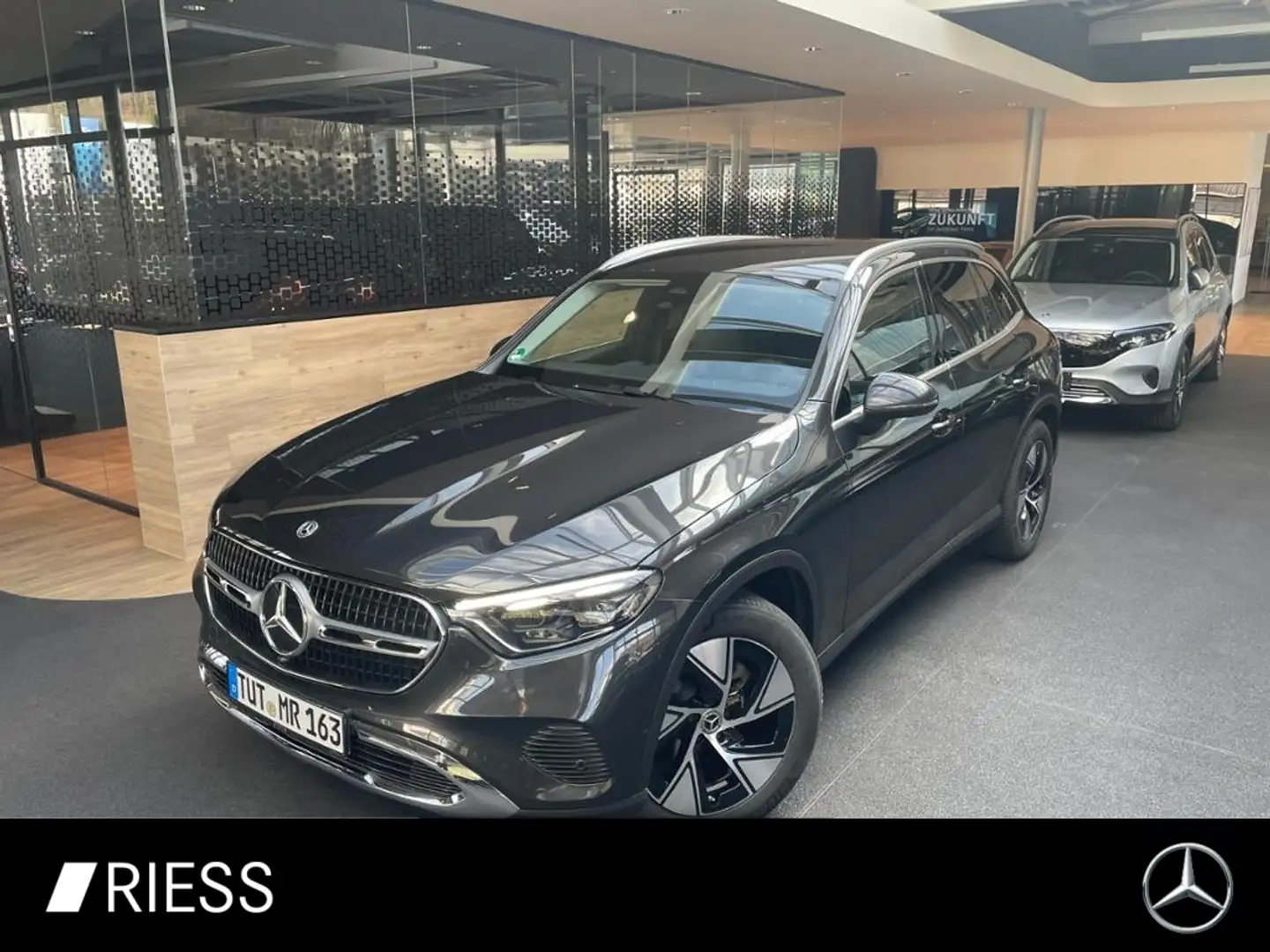 Mercedes-Benz GLC 200 4M AVANTGARDE+AHK+DIGITALLIGHT+KAMERA+19 Grau - 1