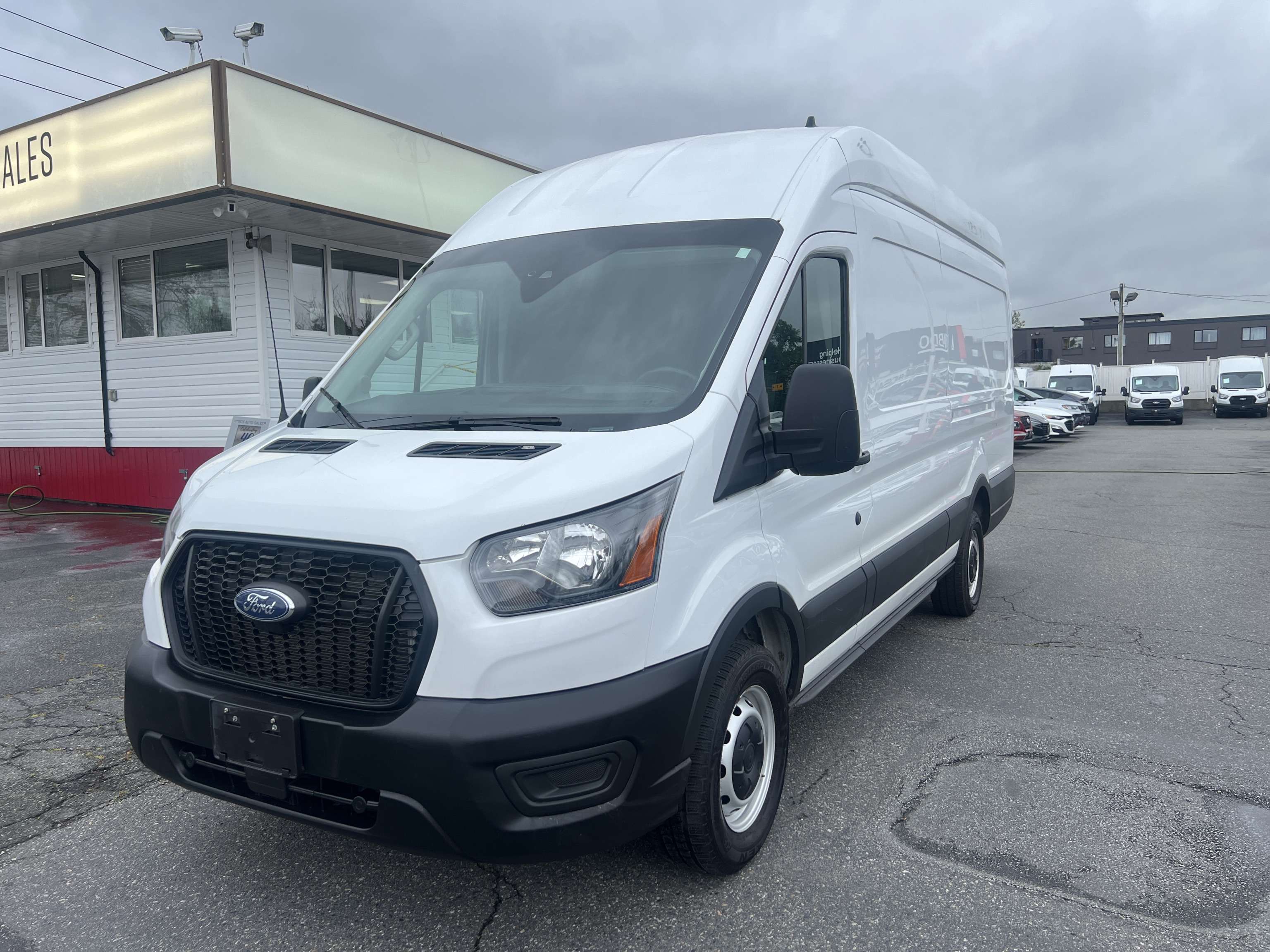 2022 Ford Transit Cargo Van