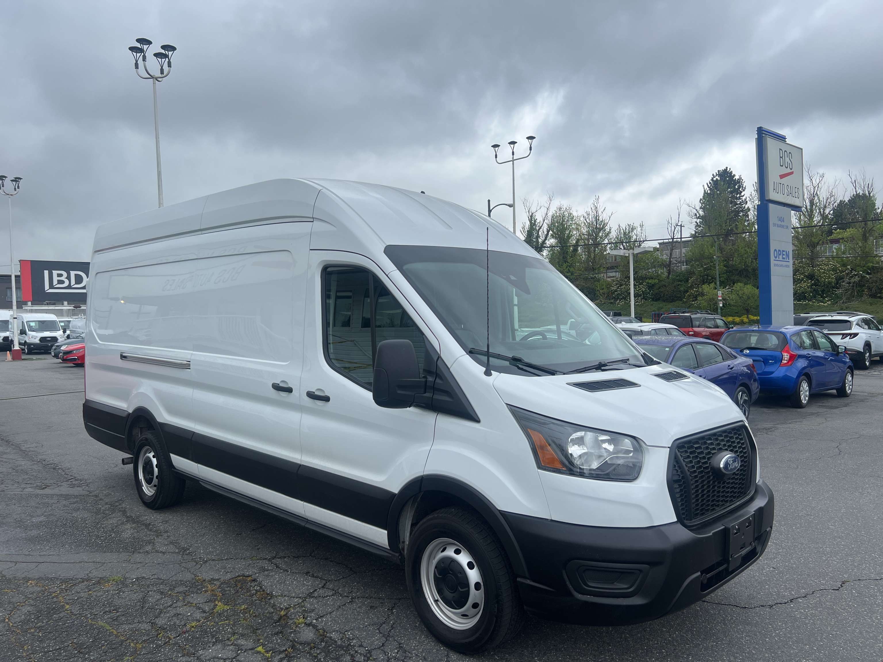 2022 Ford Transit Cargo Van