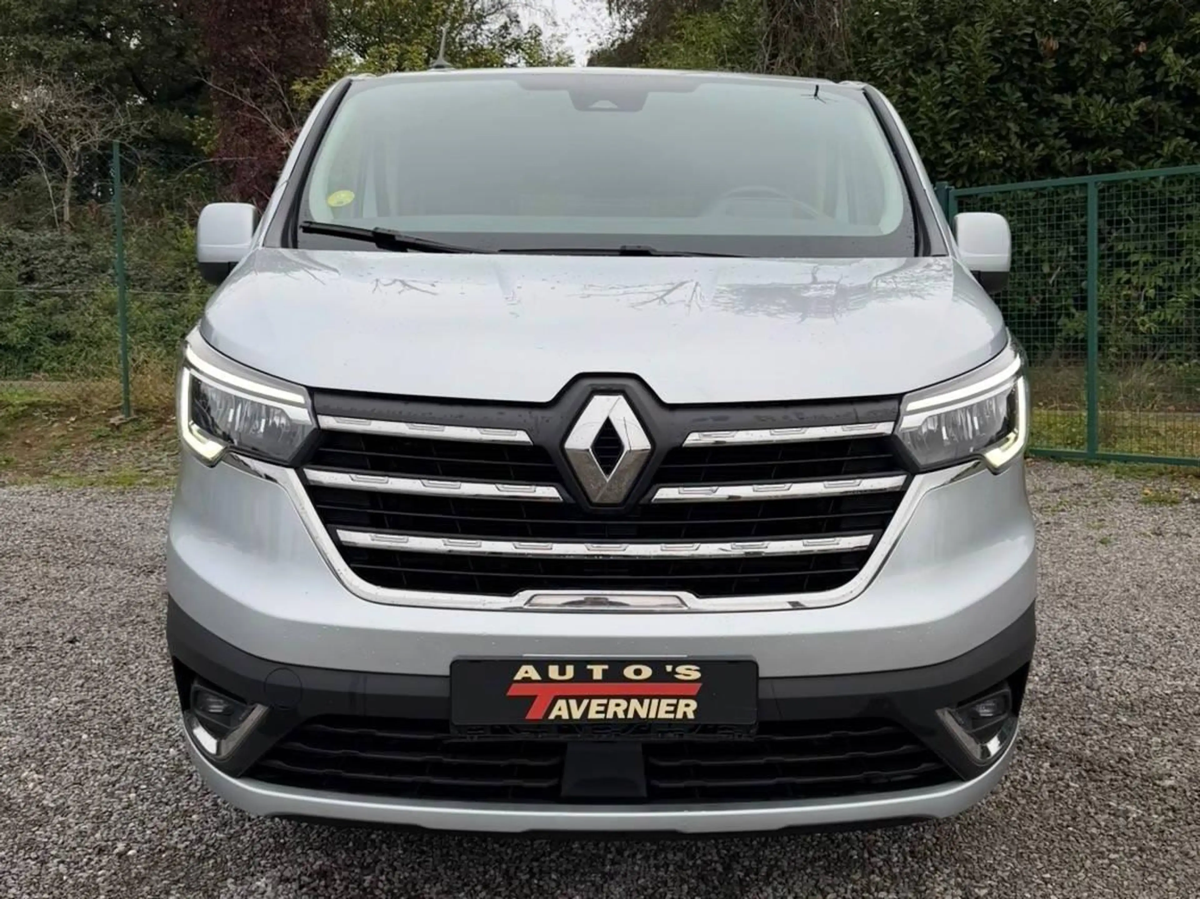 Renault Trafic 2.0// L2 // 170 PK// Automaat // 5 Seats // RED //€26440 Ex Btw — photo 2