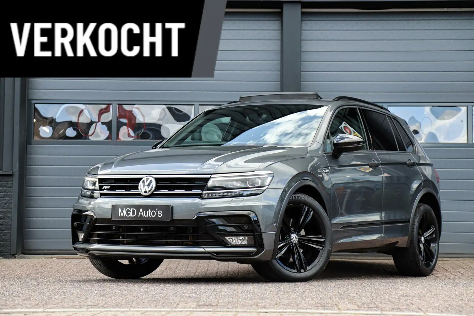 Volkswagen Tiguan 1.5 TSI ACT 2x R-Line Black Pakket /LED/PANODAK/ME Gris - 1