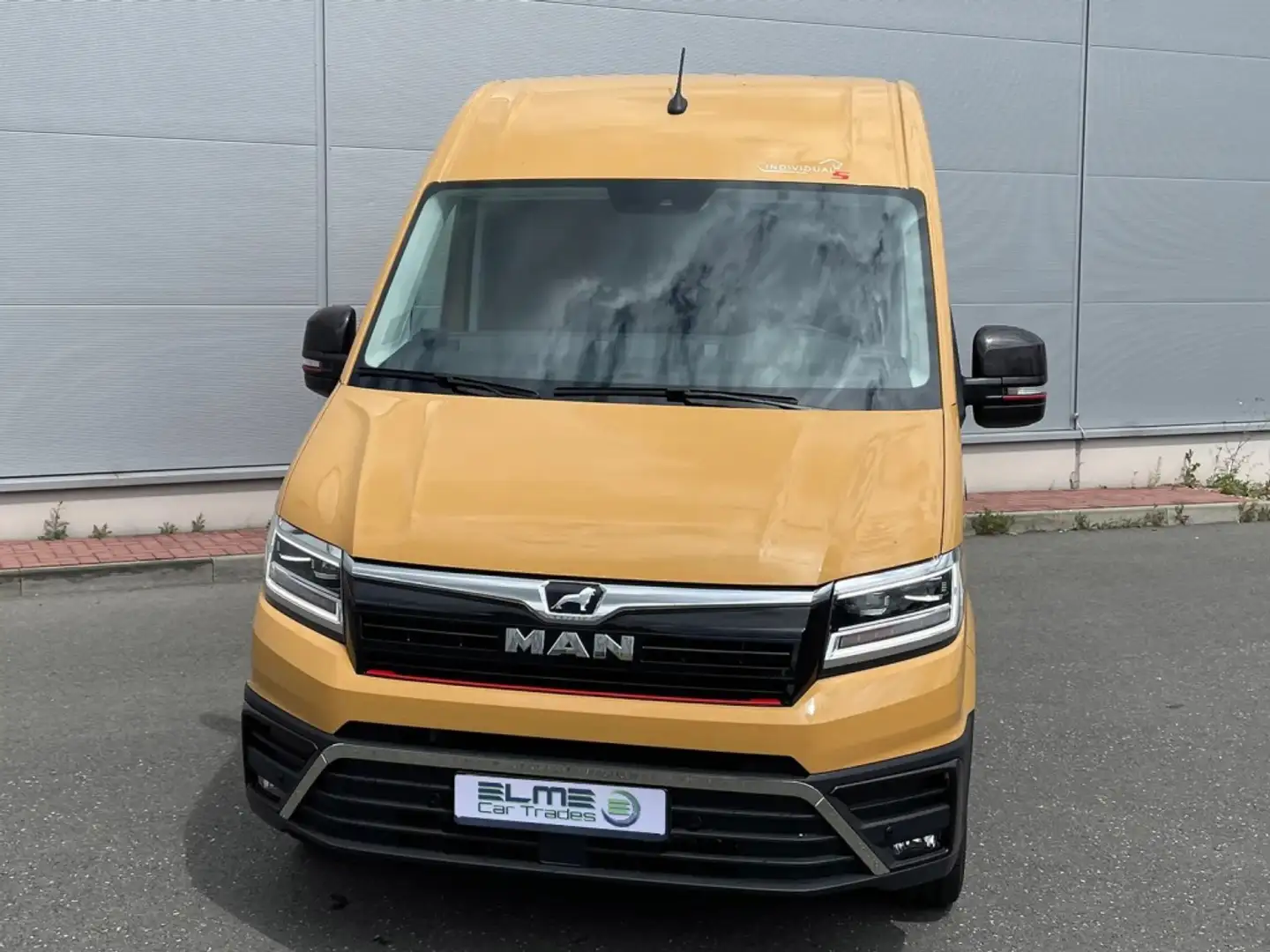 MAN TGE MAN 3.180 L3H3 Aut. Beige - 2