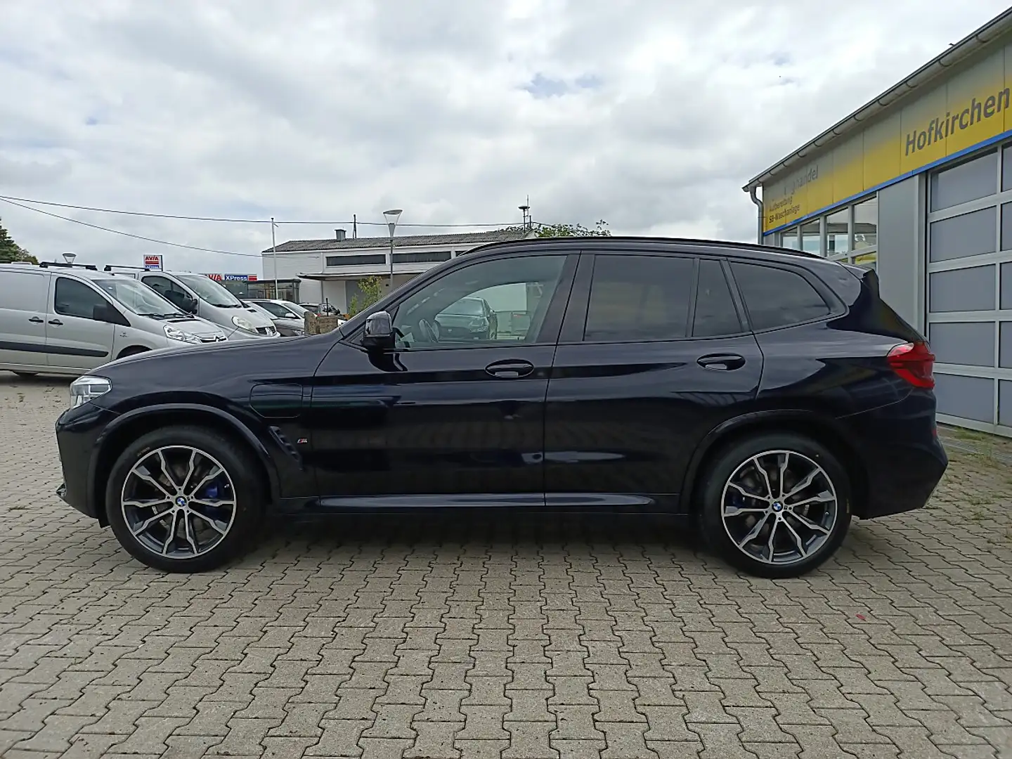 BMW X3 xDrive30e PHEV Aut. *LED*AHK*HUD*RFK Schwarz - 2