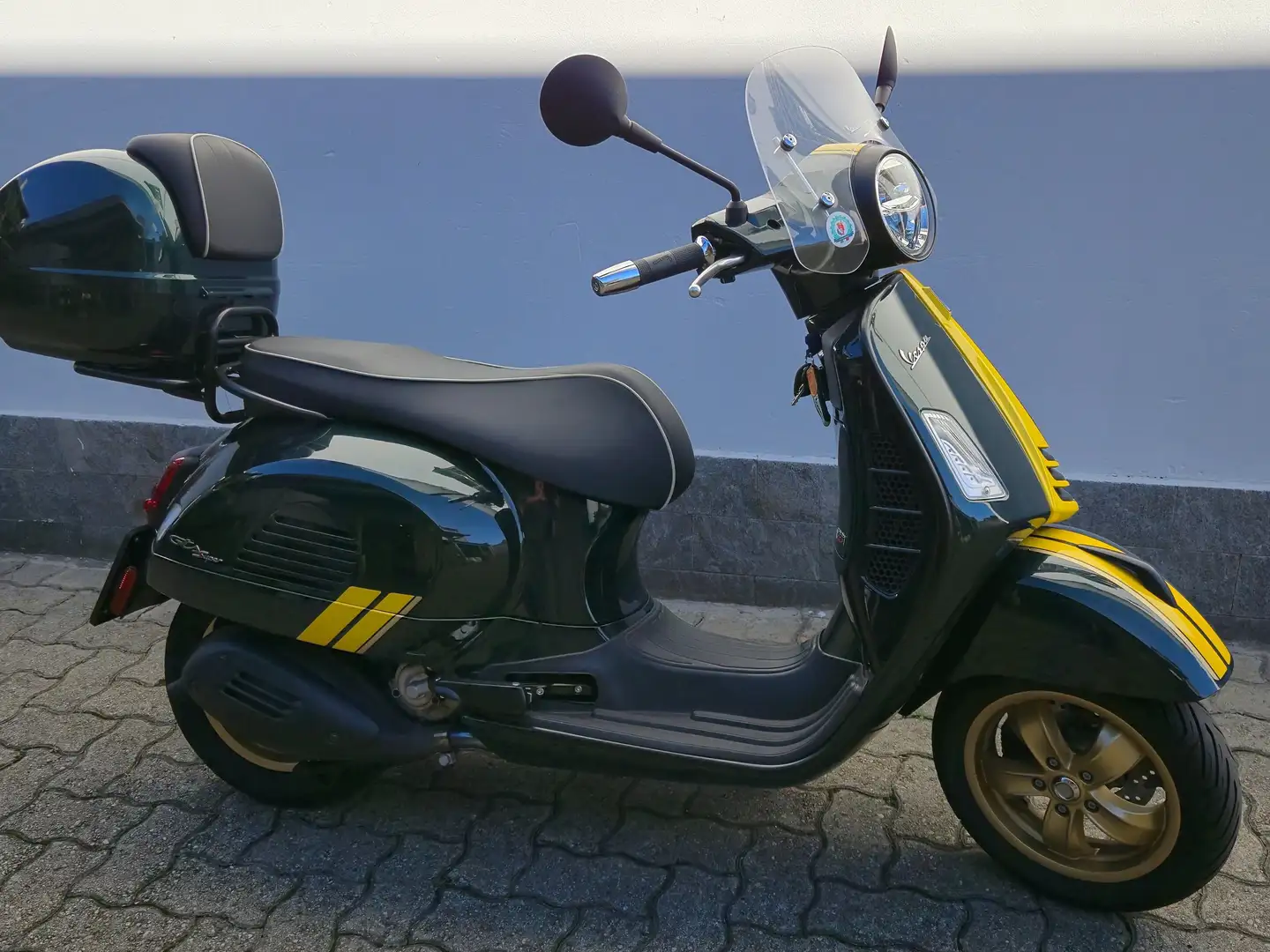 Vespa GTS Super Racing Sixties 300 ABS Verde - 1