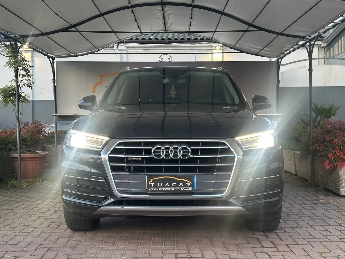 Audi Q5 Sport 2.0 35 TDI Gris - 2