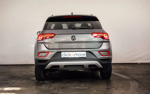 Volkswagen T-Roc view 4