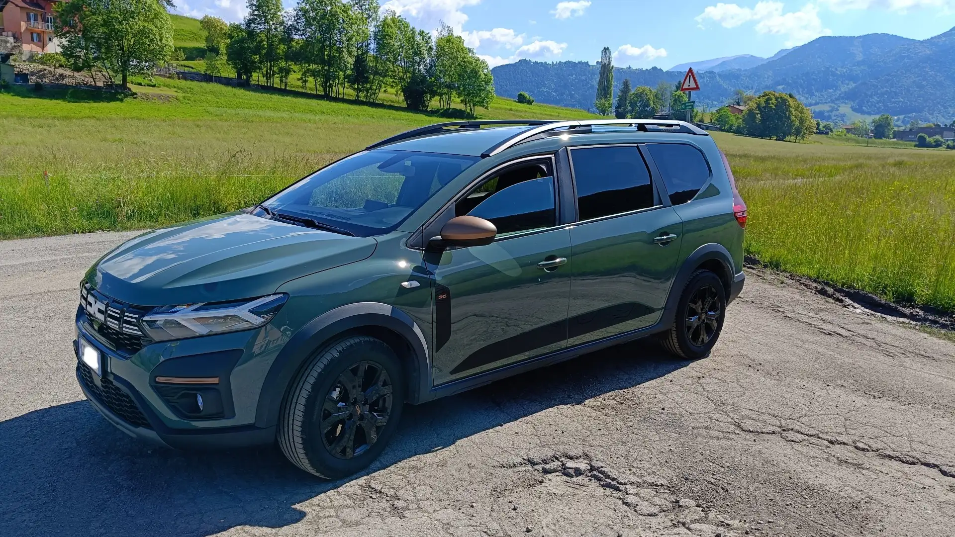 Dacia Jogger 1.6 hybrid Extreme 140cv - 1