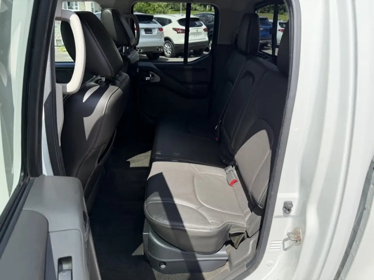 Nissan Frontier снимка Nissan Frontier