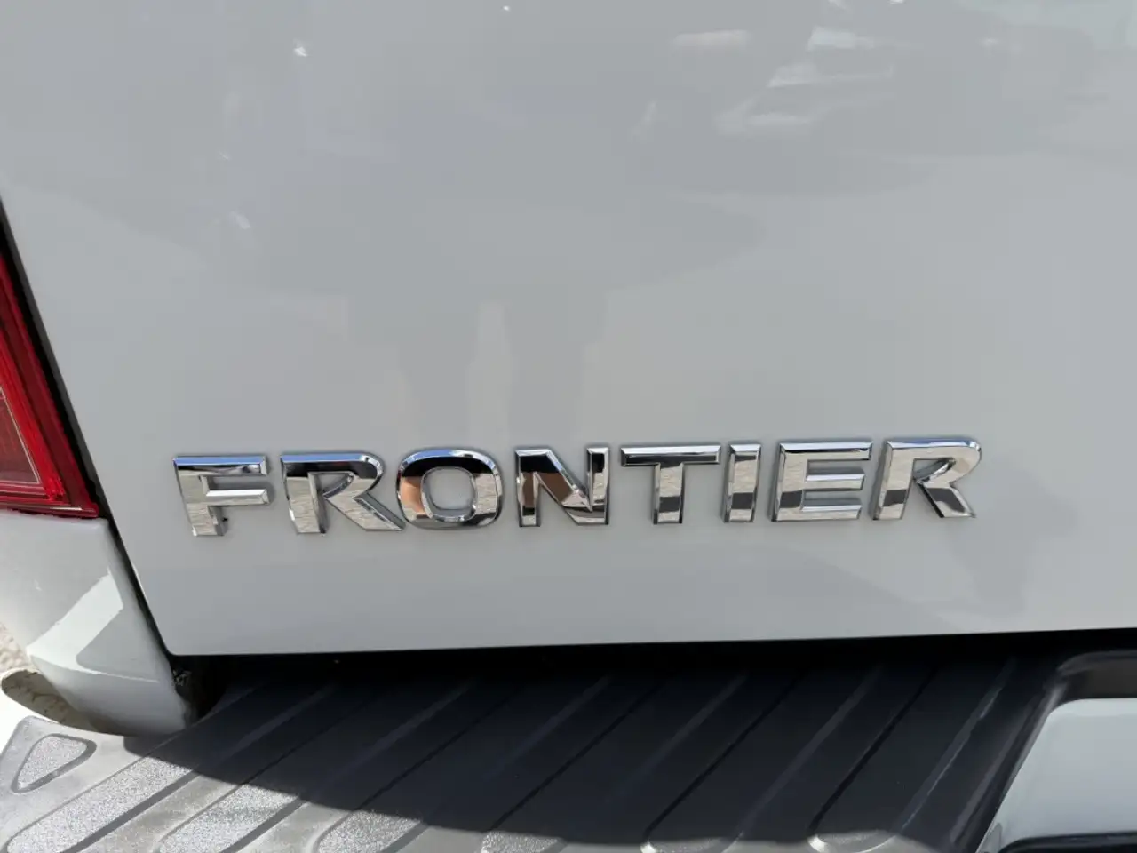 Nissan Frontier снимка Nissan Frontier