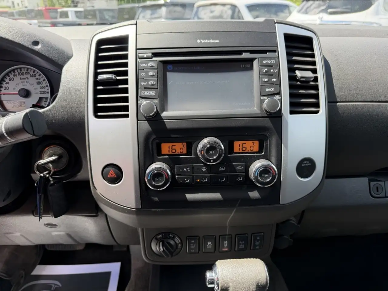 Nissan Frontier снимка Nissan Frontier