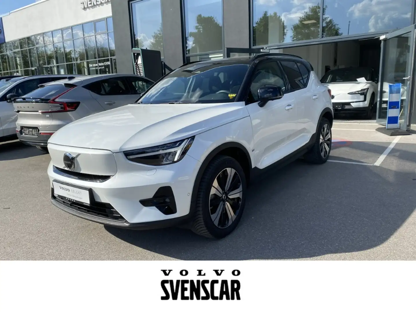 Volvo XC40 Ultimate Recharge Pure Electric AWD P8 Twin StandH Weiß - 1
