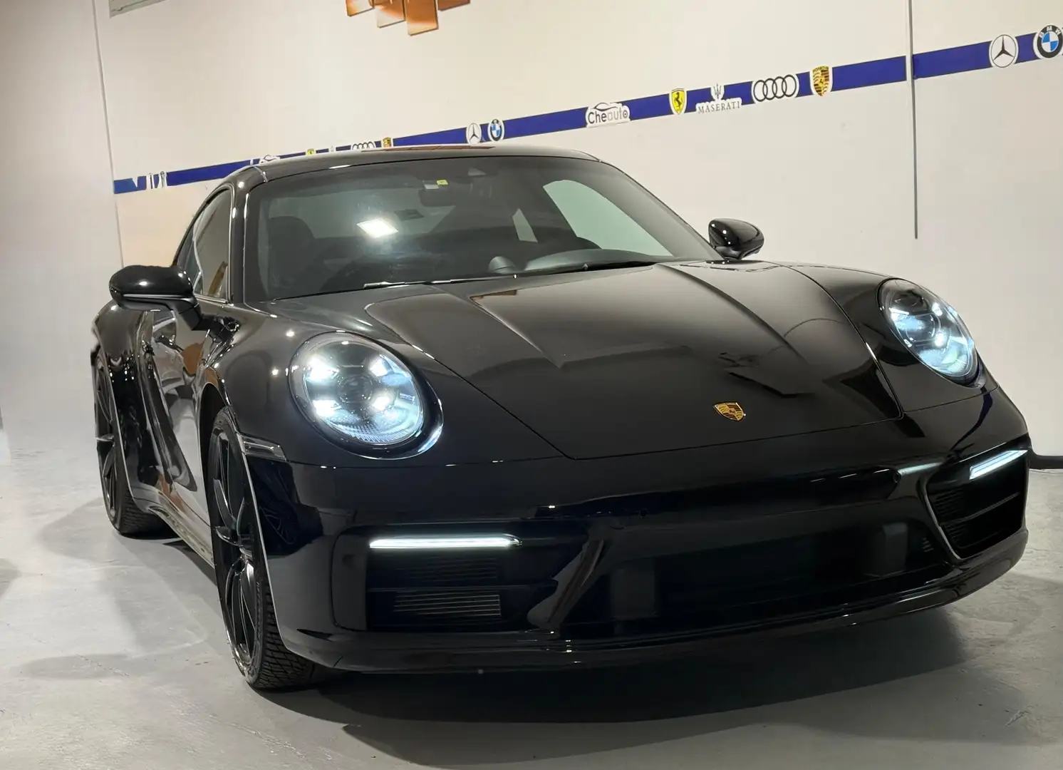 Porsche 911 992 Coupe 3.0 Carrera 4S Noir - 1