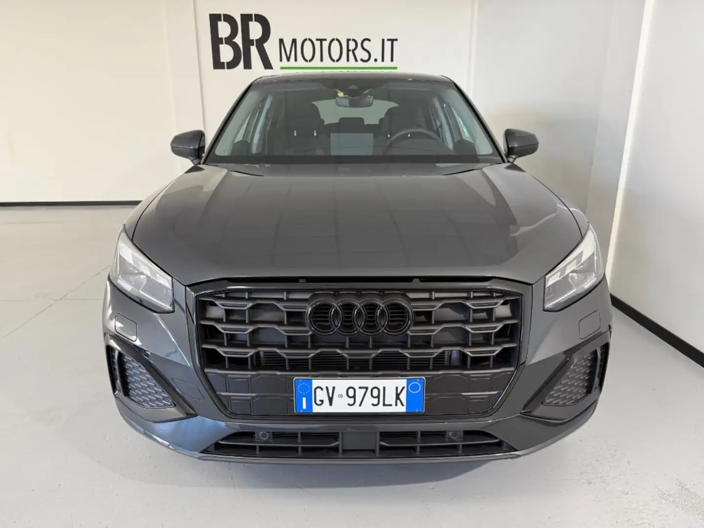 Audi Q2 30 TDI Business Advanced Gris - 2