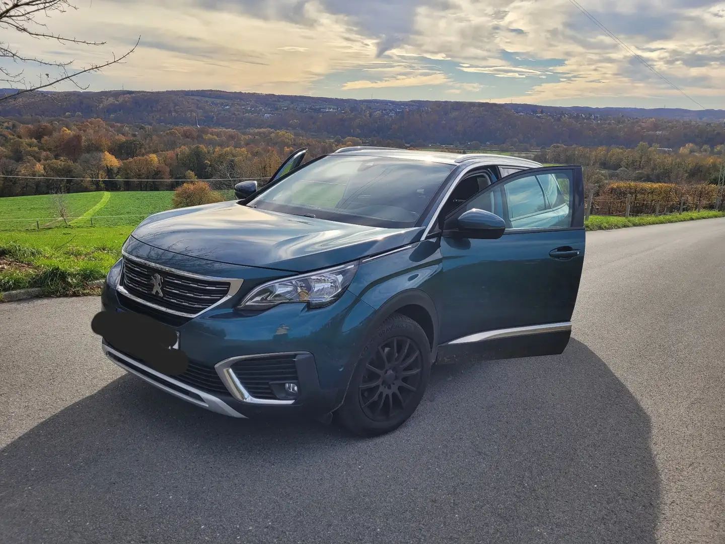 Peugeot 5008 PureTech 130 Stop & Start Allure Business-Paket Grün - 2