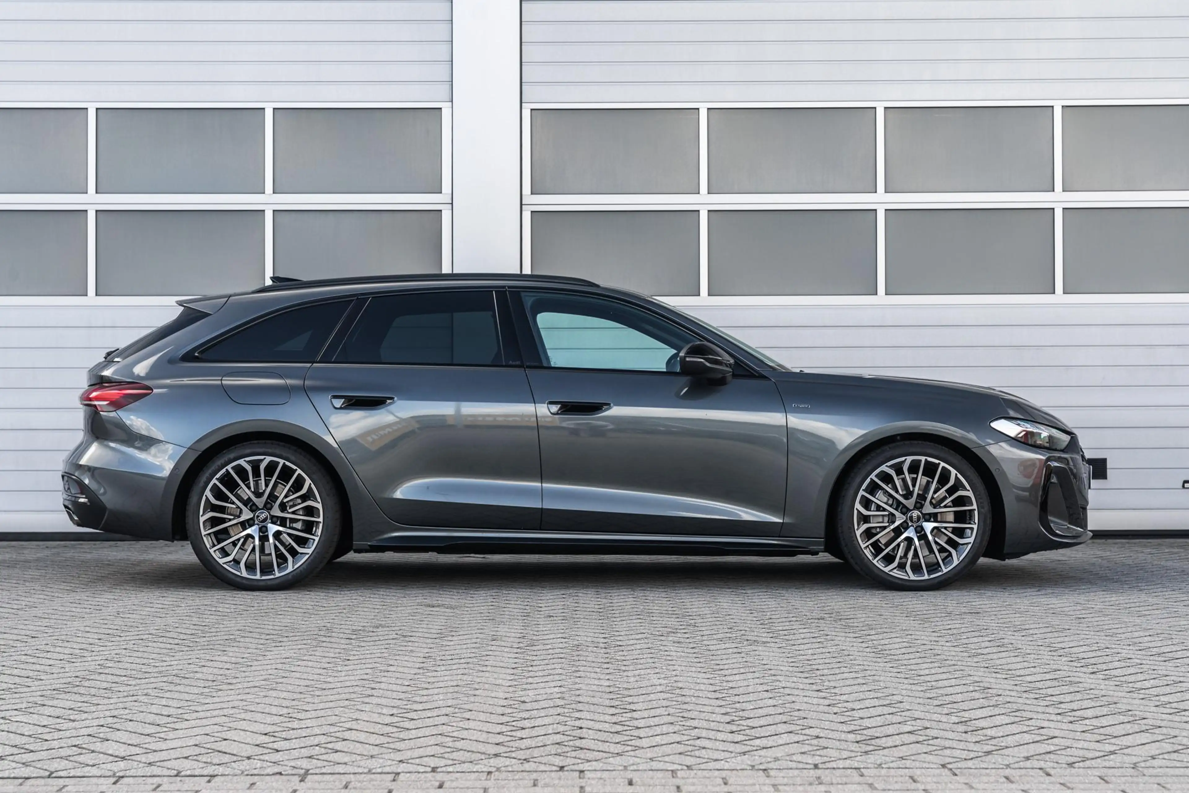 Audi A5 Avant 2.0 e-hybrid 299pk quattro S edition Competi — photo 3
