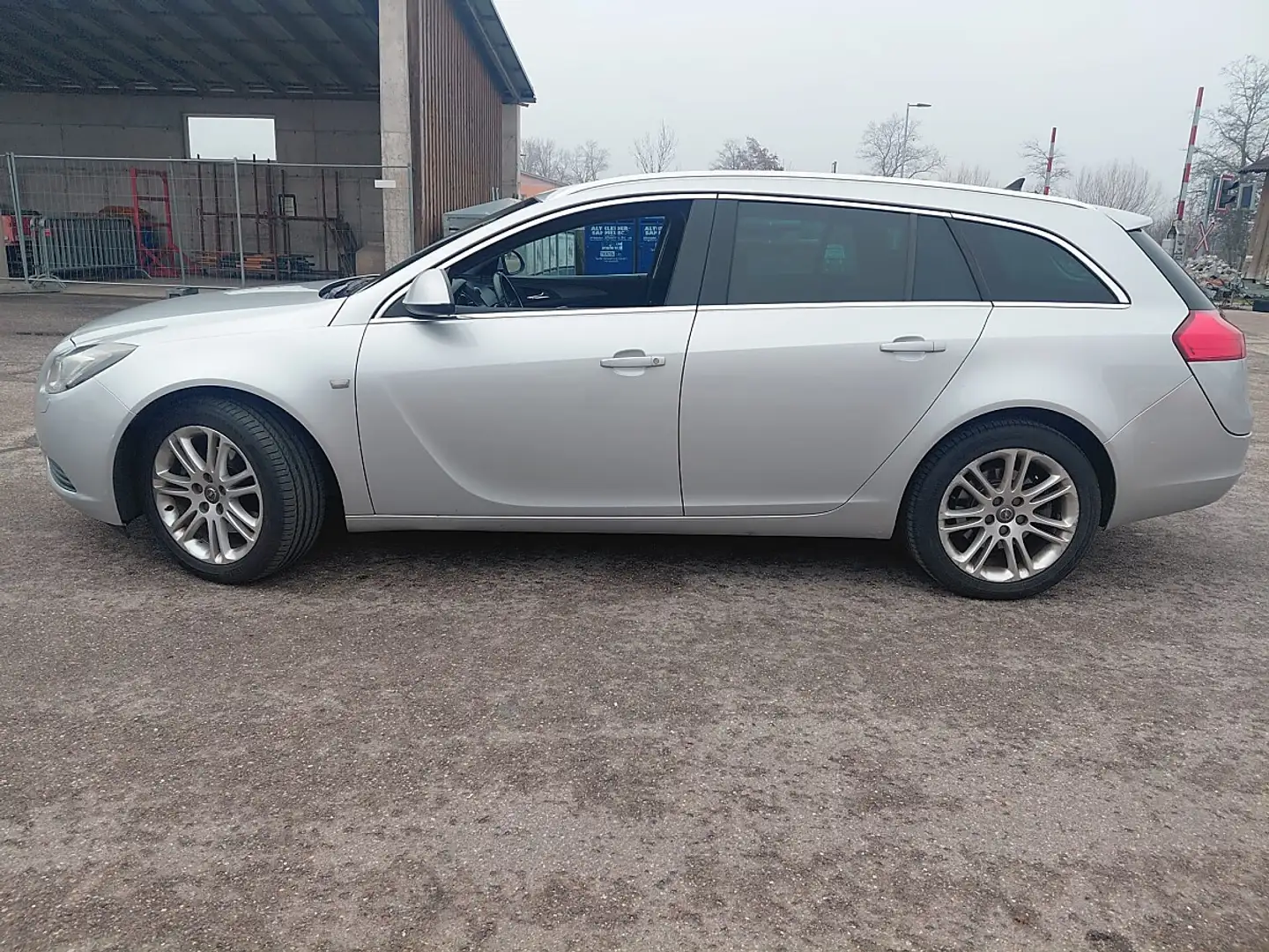 Opel Insignia ST 2,0 Edition CDTI DPF Allrad Silber - 2