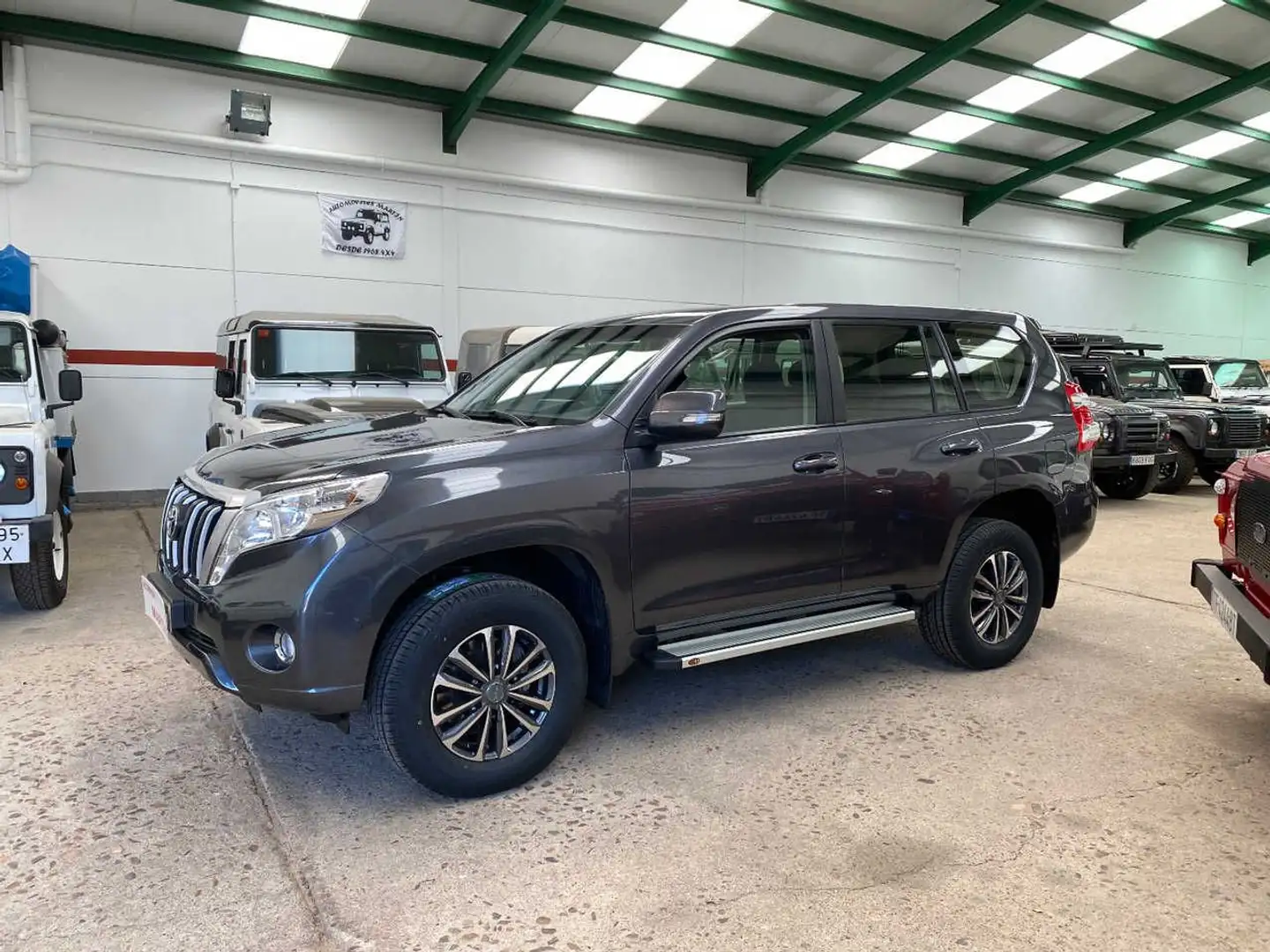 Toyota Land Cruiser D-4D VX - 2