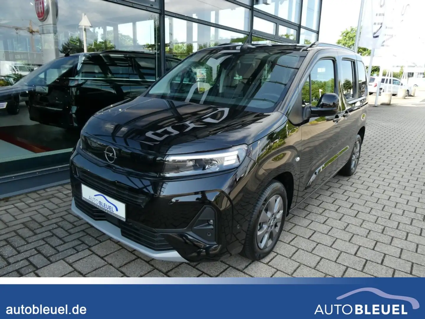 Opel Combo Life Life 1,5 D EAT8 GS*Drive Assist*Techno*Winter Black - 1