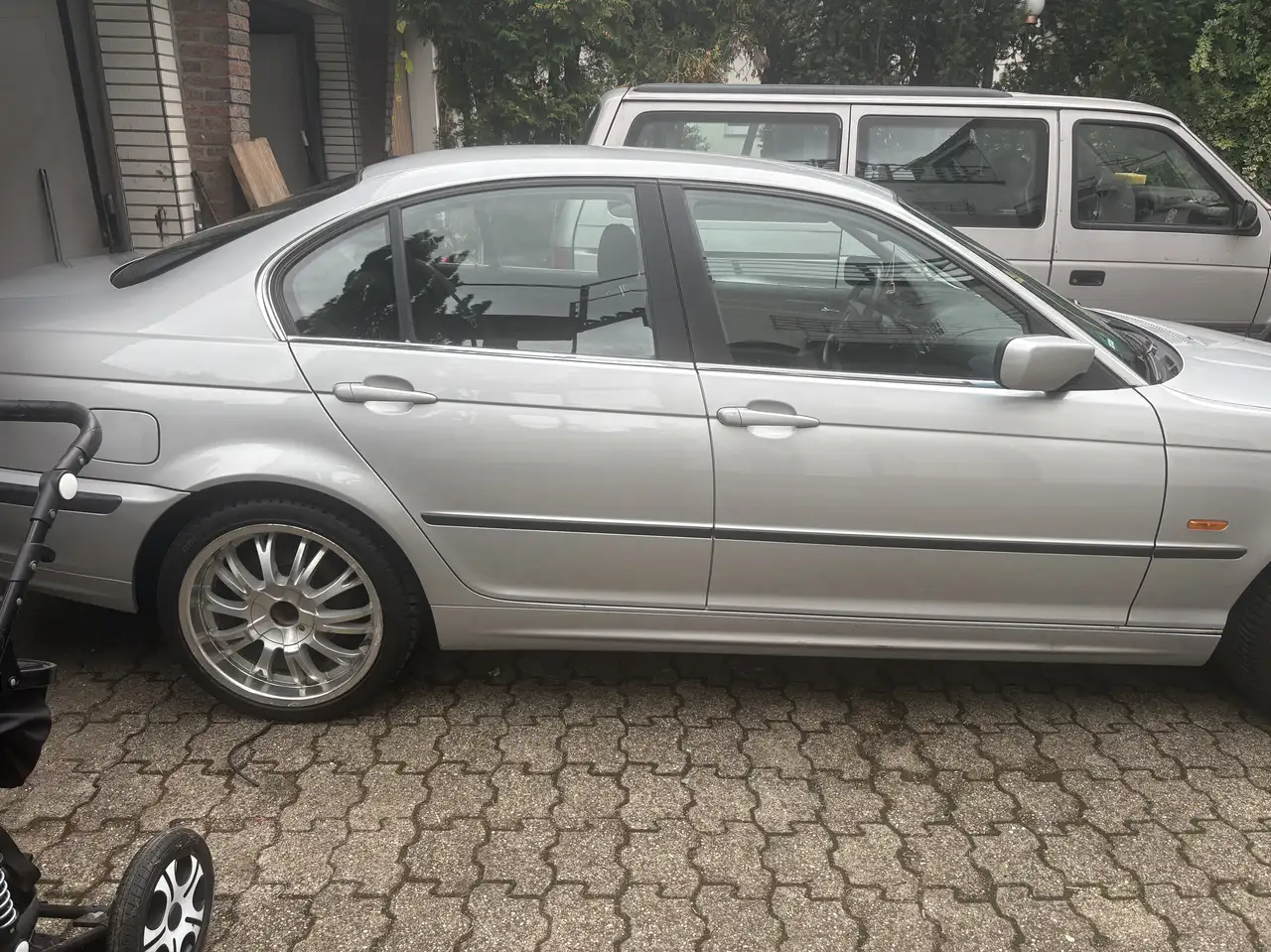 BMW 320i, foto 10