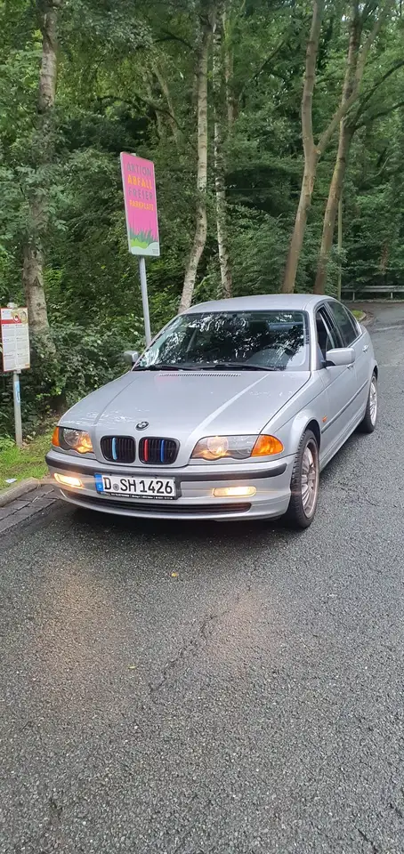 BMW 320i, foto 3