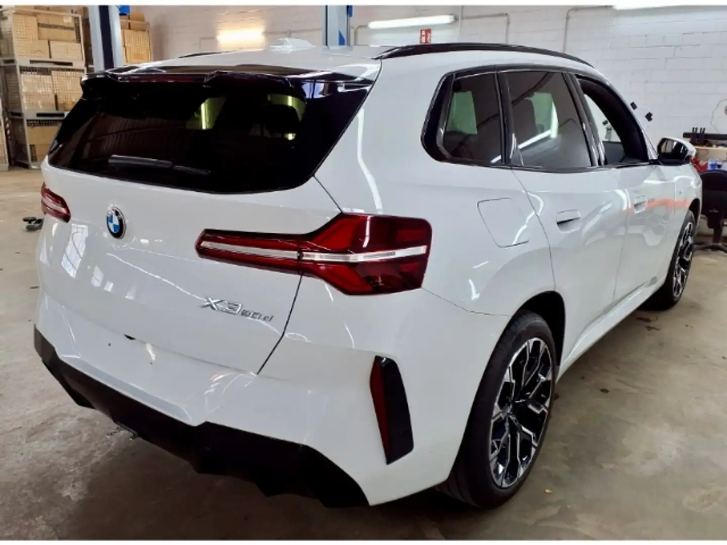 BMW X3 20d xDrive M Sport 20'' Pano AHK H/K Premium+Prof. Weiß - 2