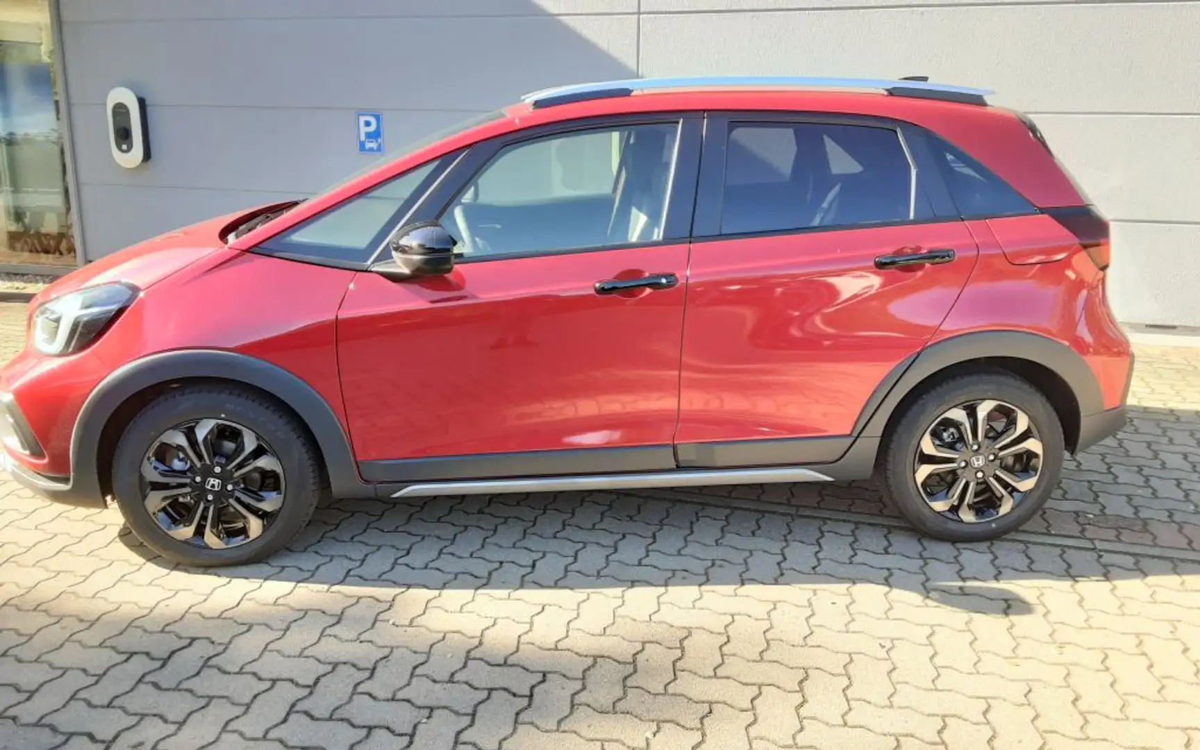 Honda Jazz e:HEV 1.5 i-MMD Hybrid Crosstar Advance Červená - 2