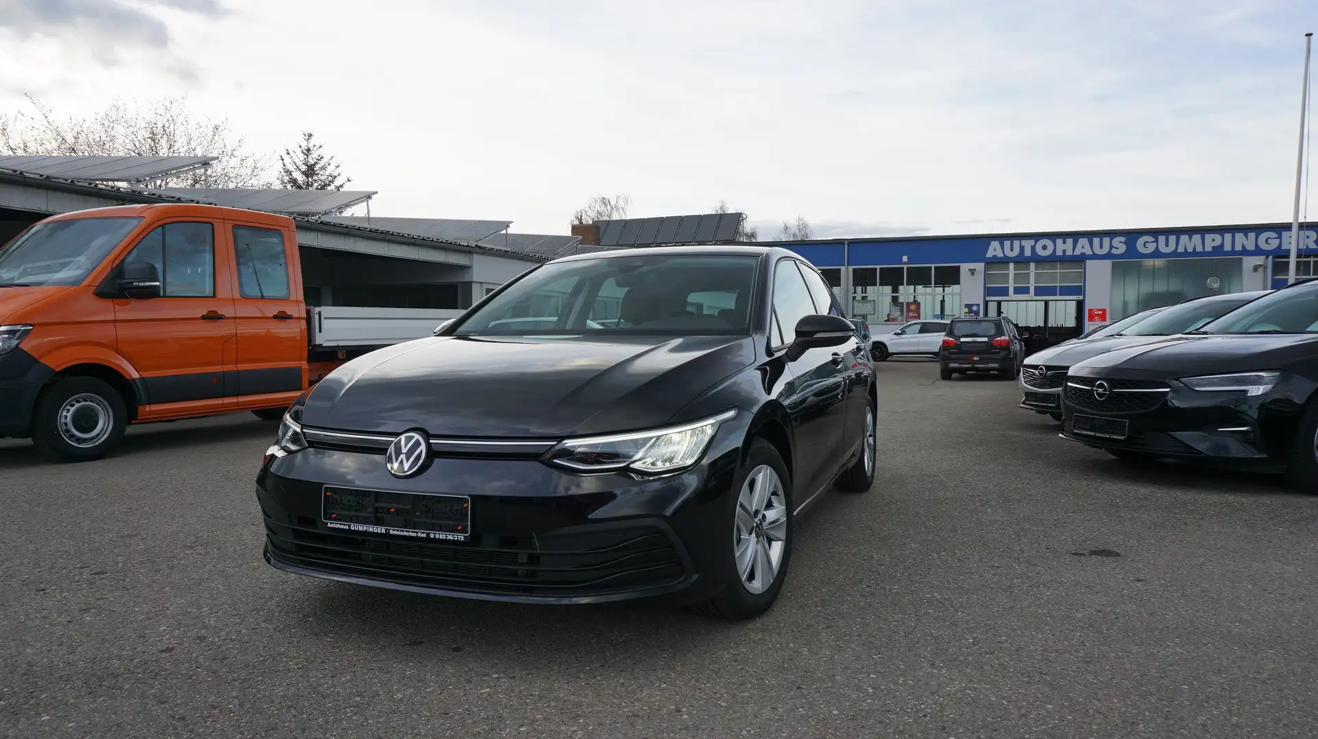 Volkswagen Golf 1.5 TSI OPF Life !! Keyless !! Standheizung !! Zwart - 1